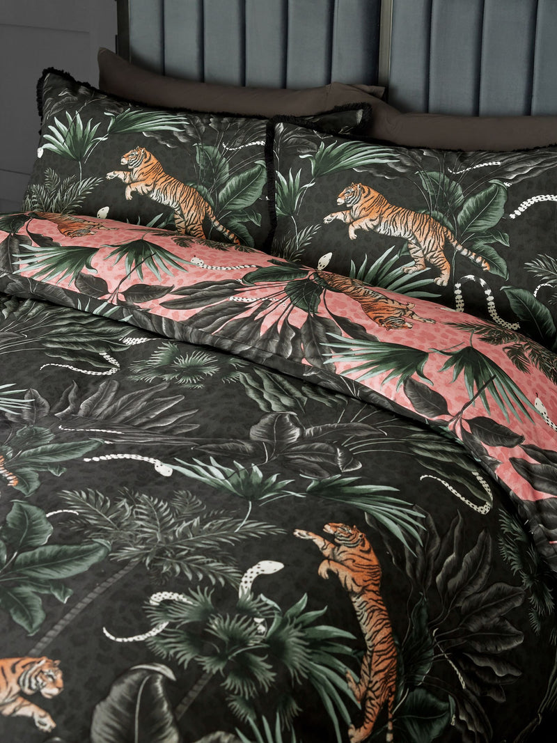Black/Pink Fringed Tiger Duvet Cover and Pillowcase Set - British product