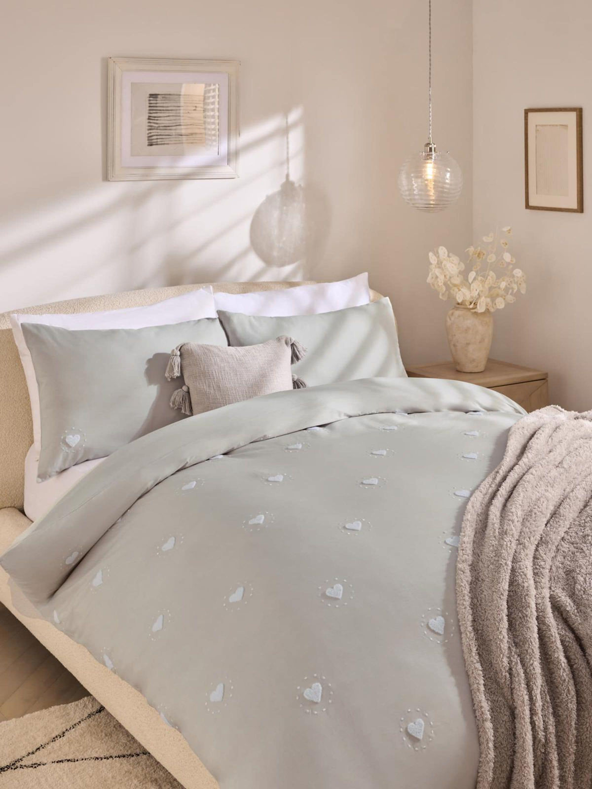 Grey heart tuft and embroidery duvet cover set, UK version