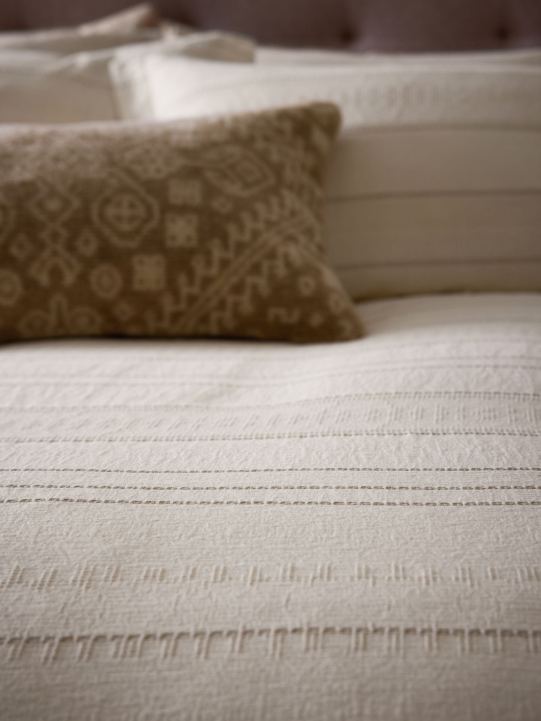 N. Premium waffle stripe duvet cover and pillowcase set, imported from the UK