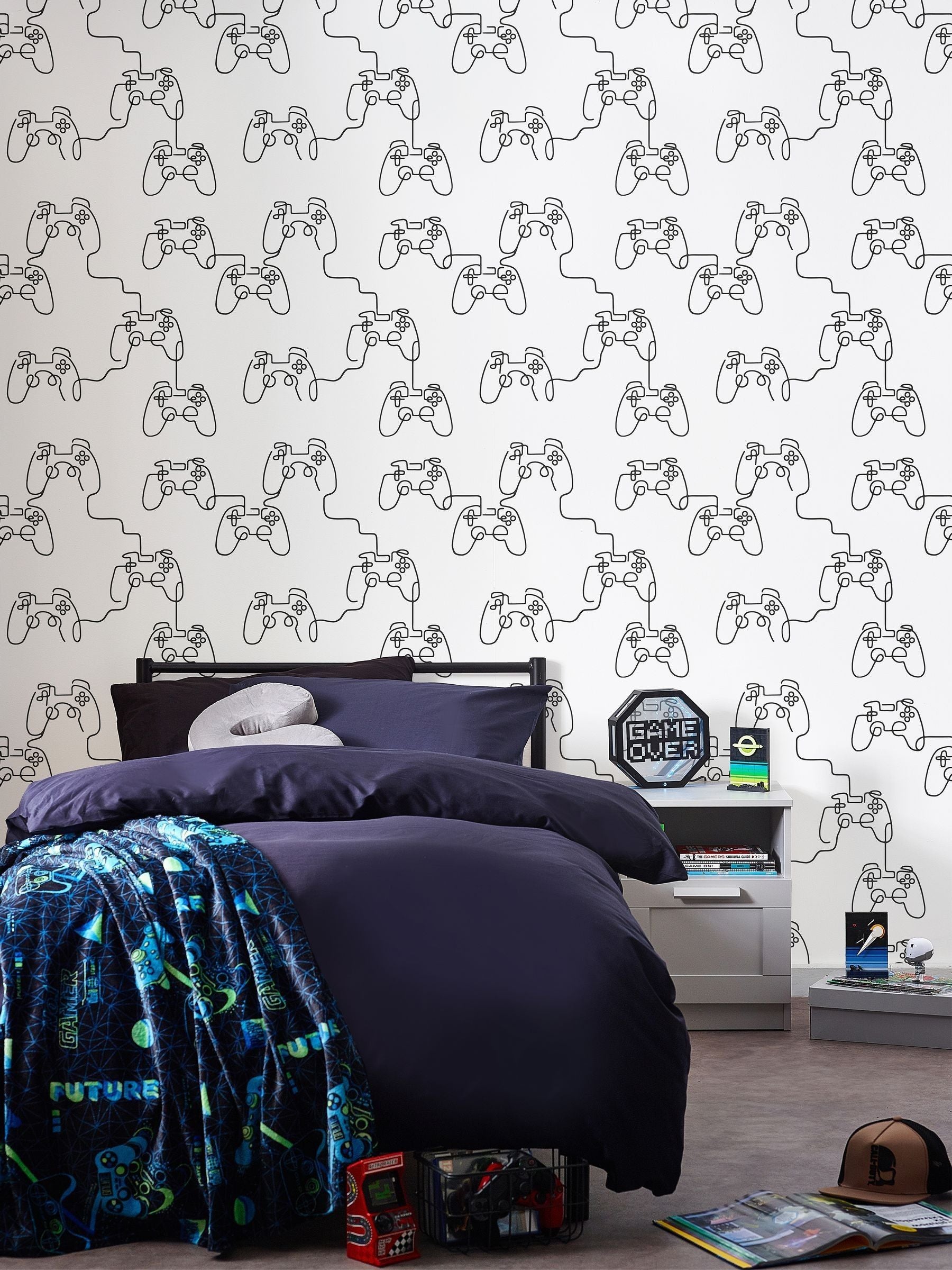Gamer doodle wallpaper sample A4 black and white (British brand)