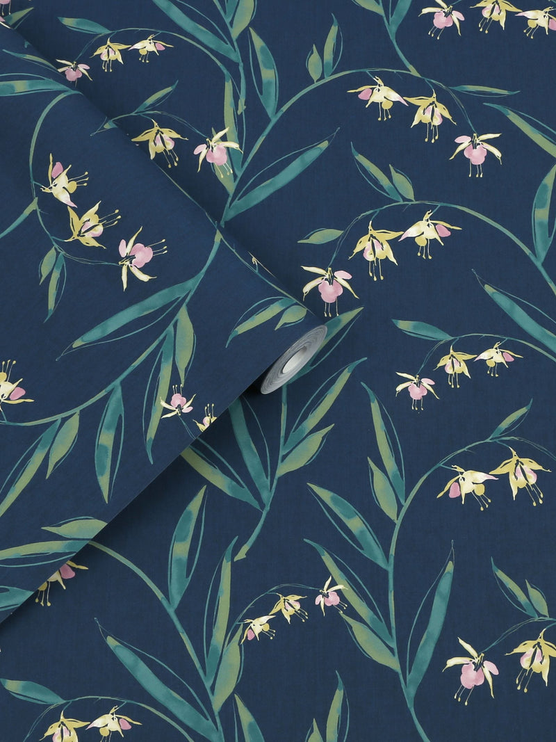 Laura Ashley Fulwell Fuchsia wallpaper roll 10m - British product