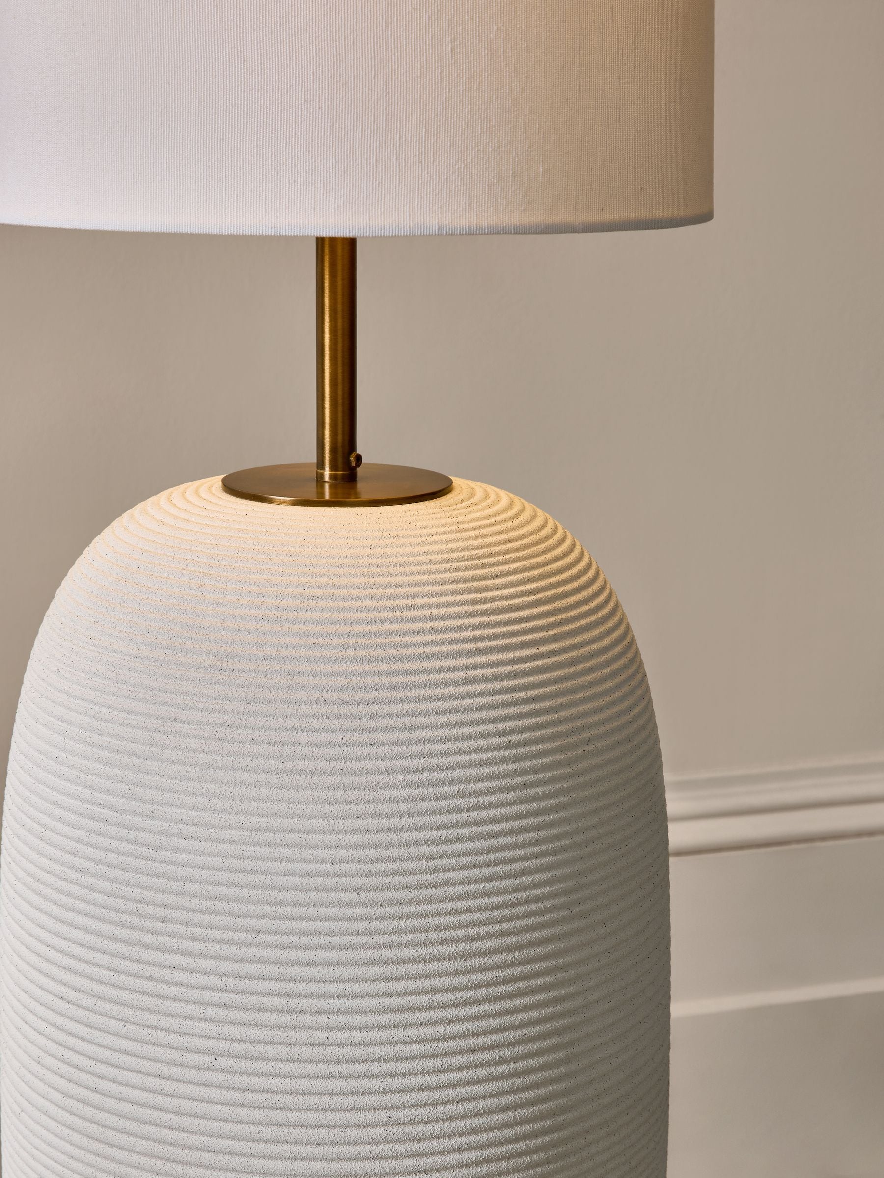 Hadleigh White floor lamp 130.5cm (British brand)