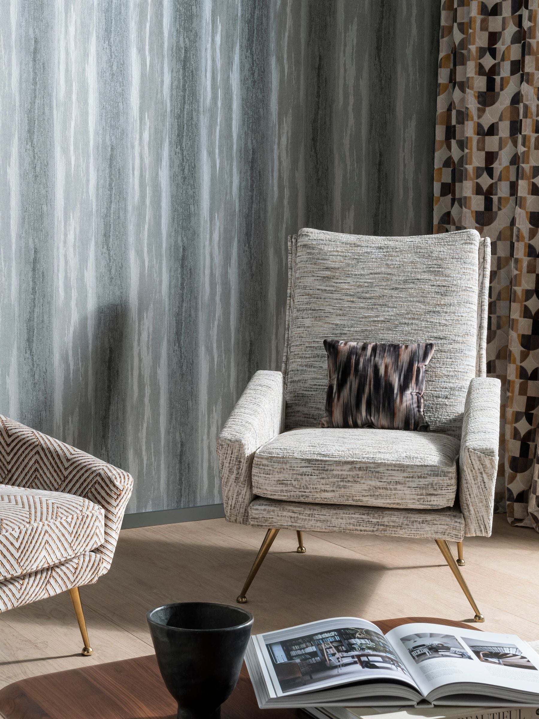 Clarke and Clarke Effetto Pewter wallpaper (British brand)