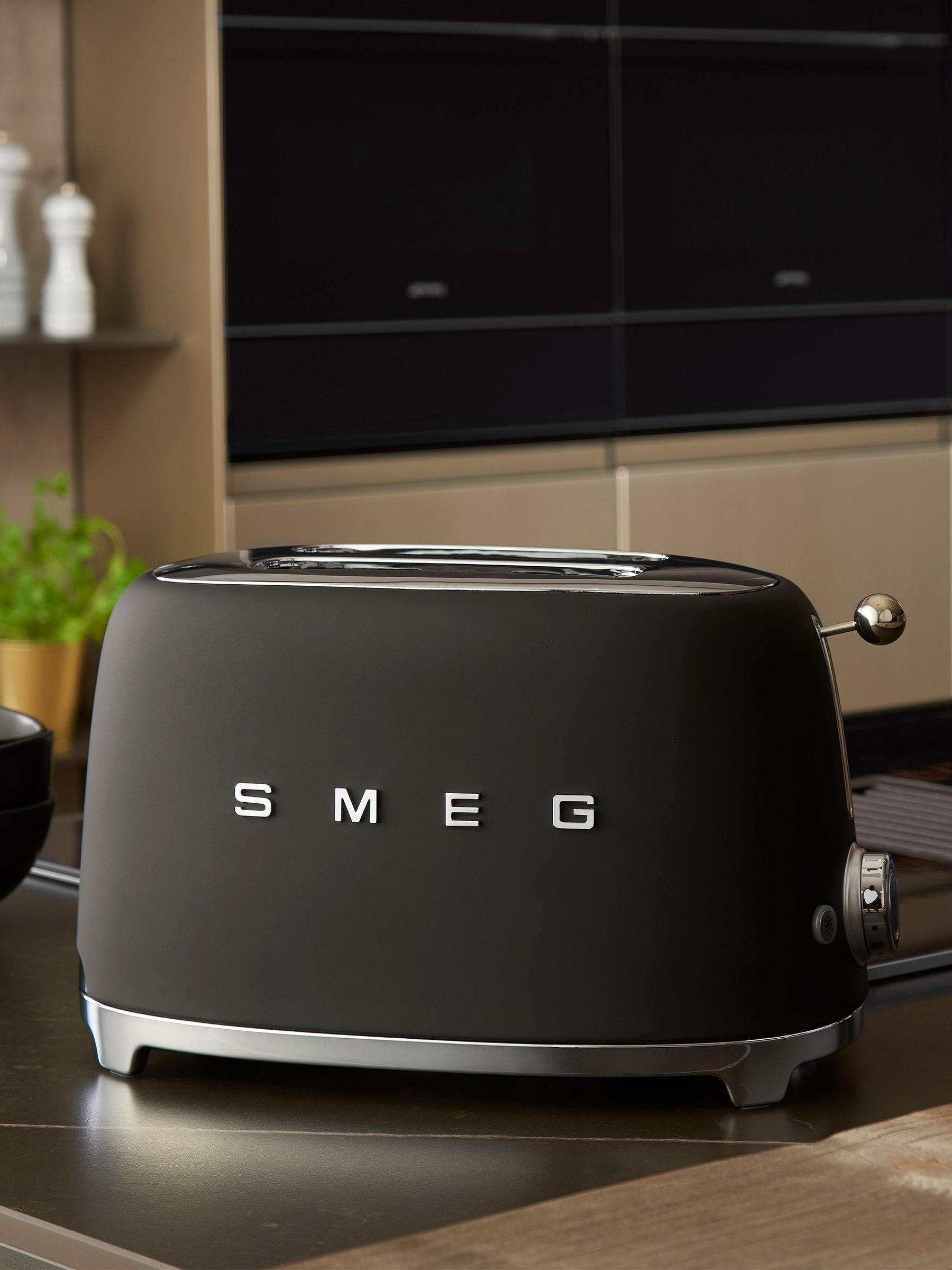 Smeg Black Matt 2 slice toaster (British brand)