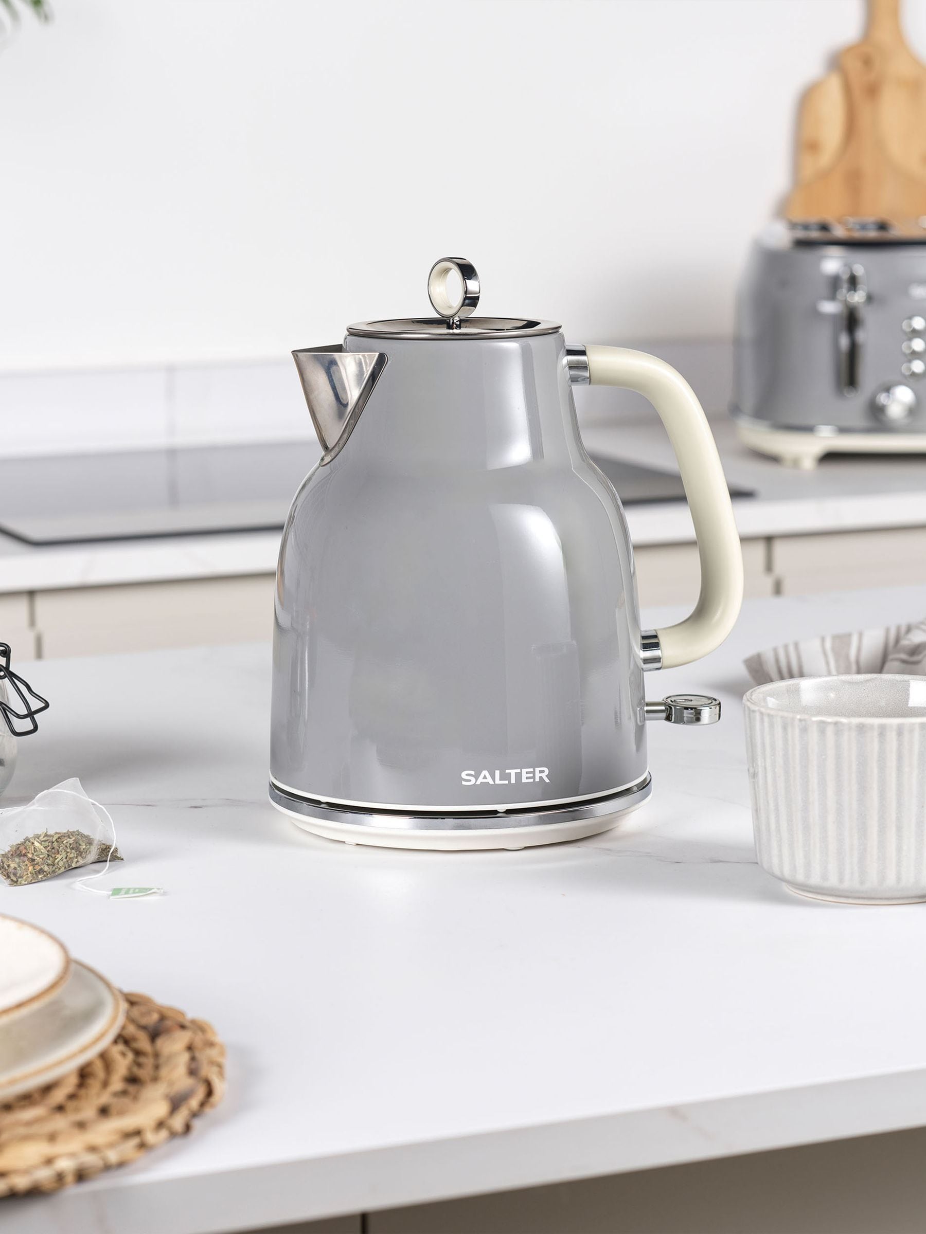 Salter Pink Retro Rapid Boil Kettle 1.7L