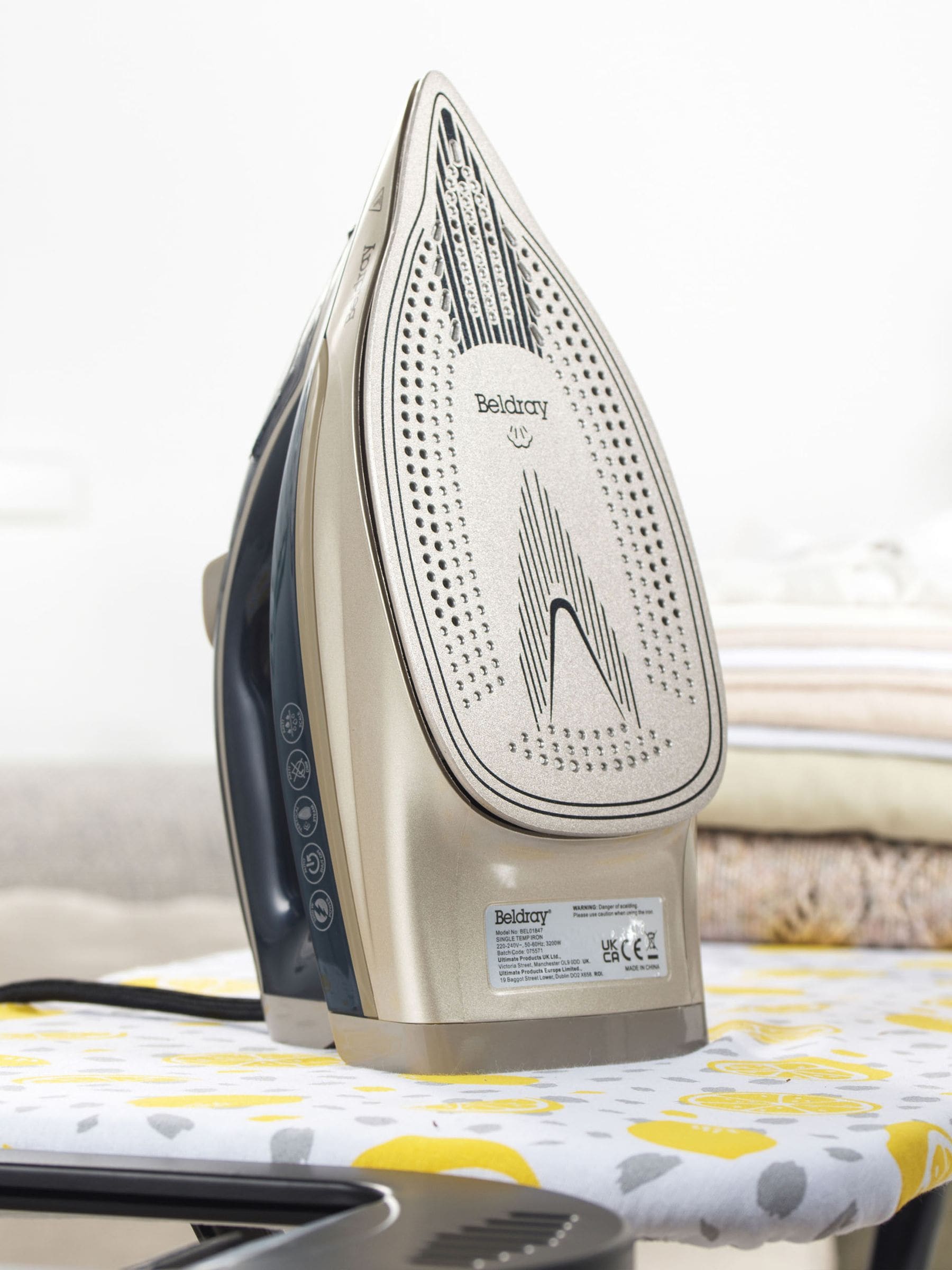 Beldray grey single temperature iron - British product