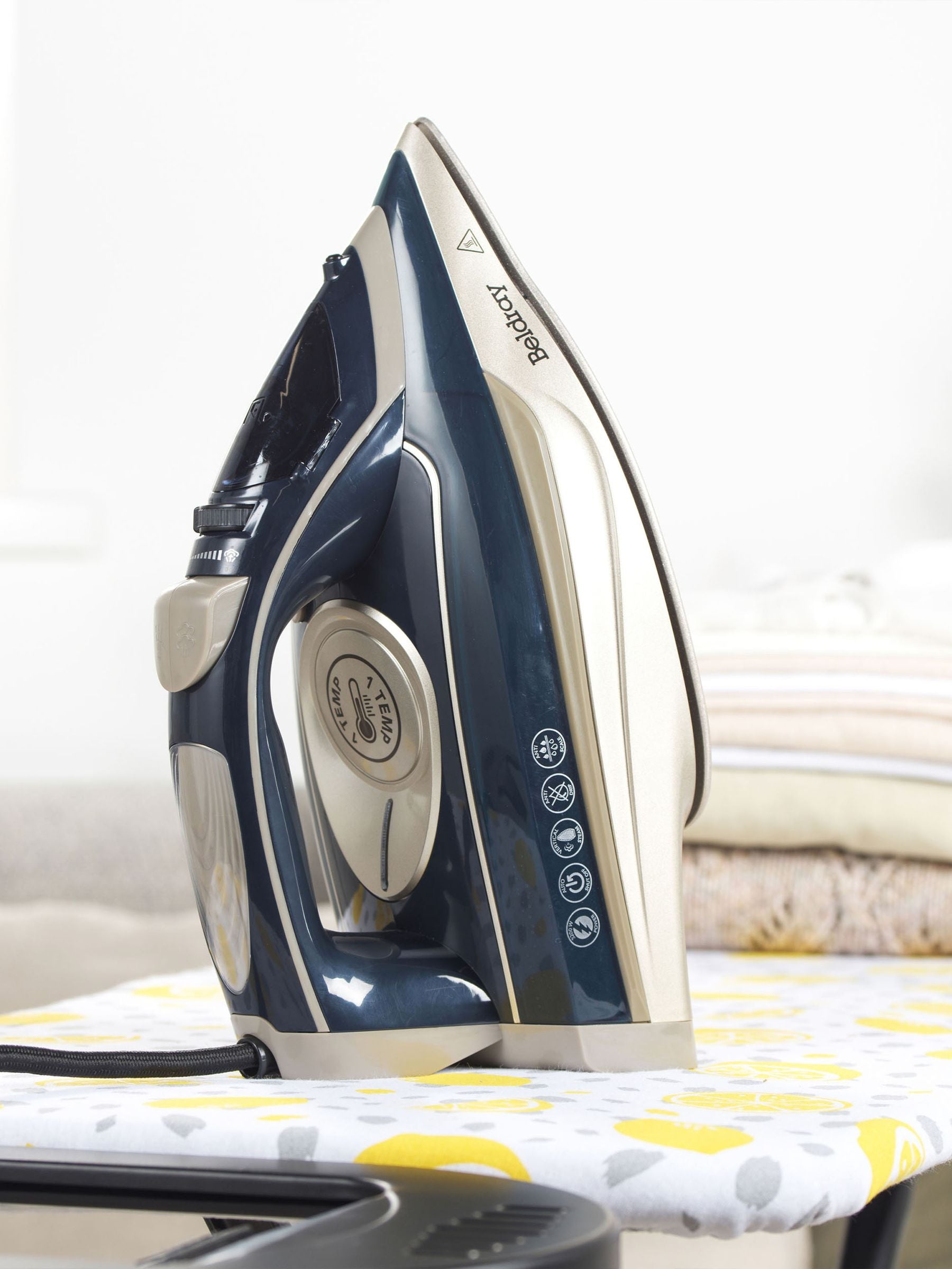 Beldray grey single temperature iron - British product