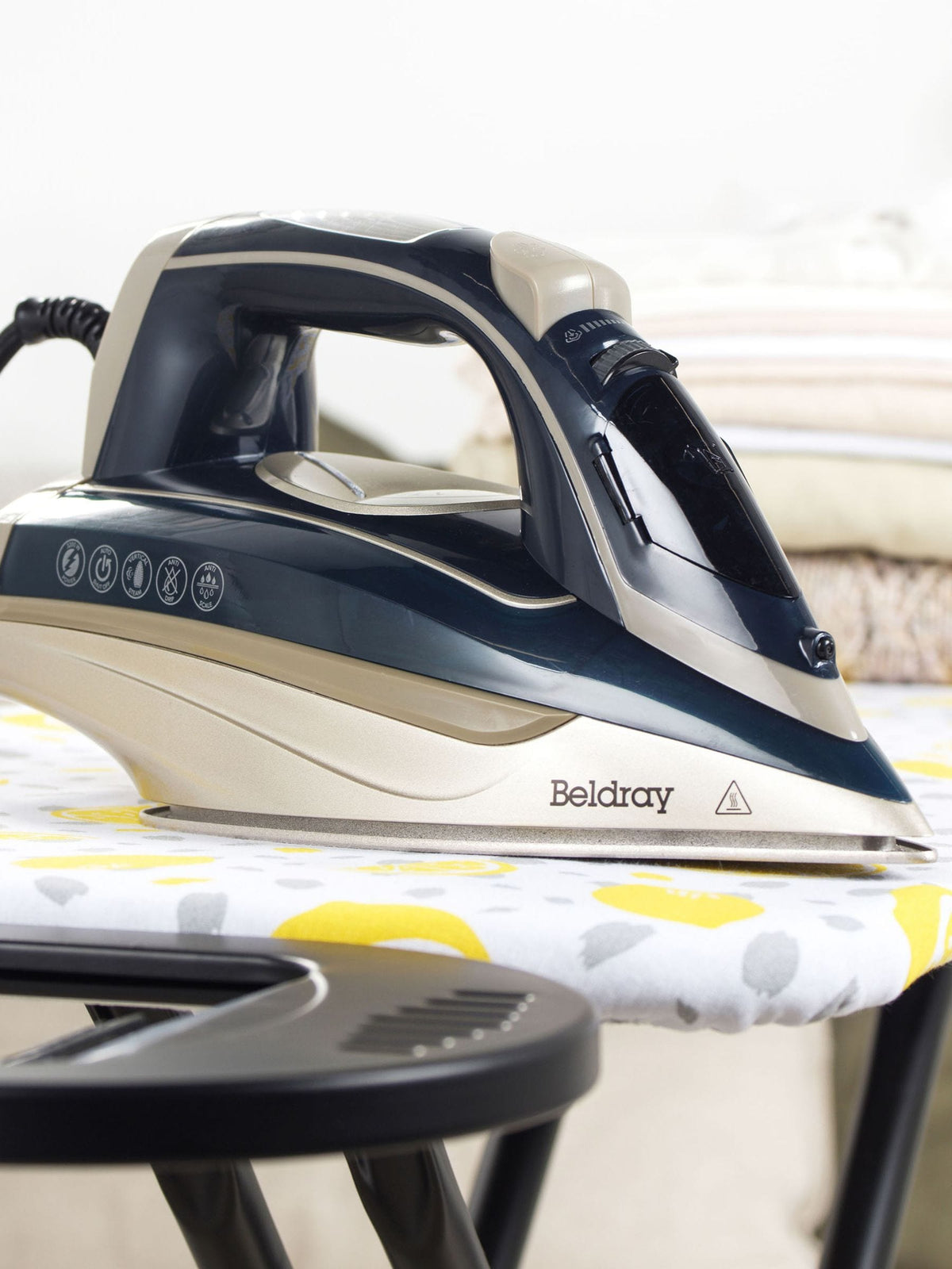 Beldray grey single temperature iron - British product