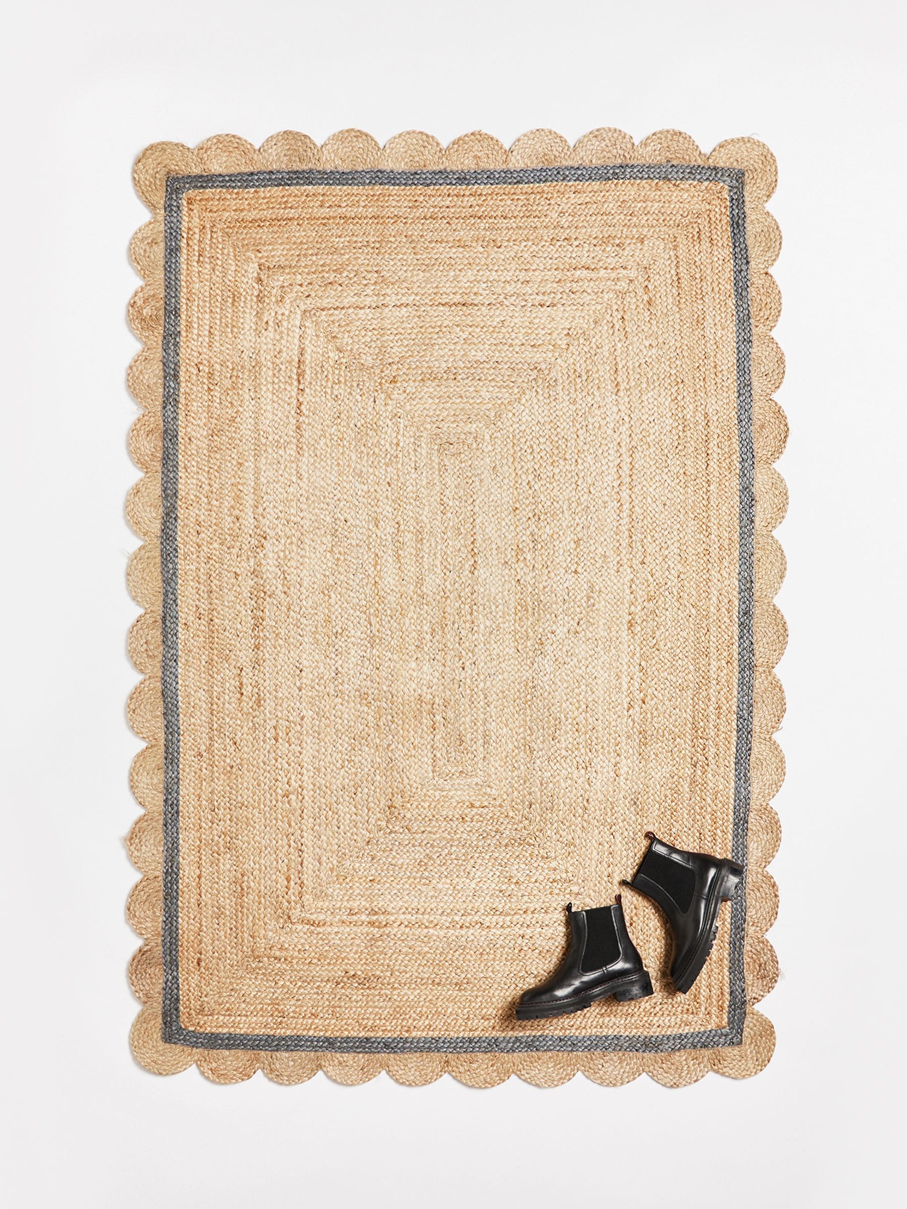 Oliver Bonas grey blue jute rug 140x200cm scalloped border British product