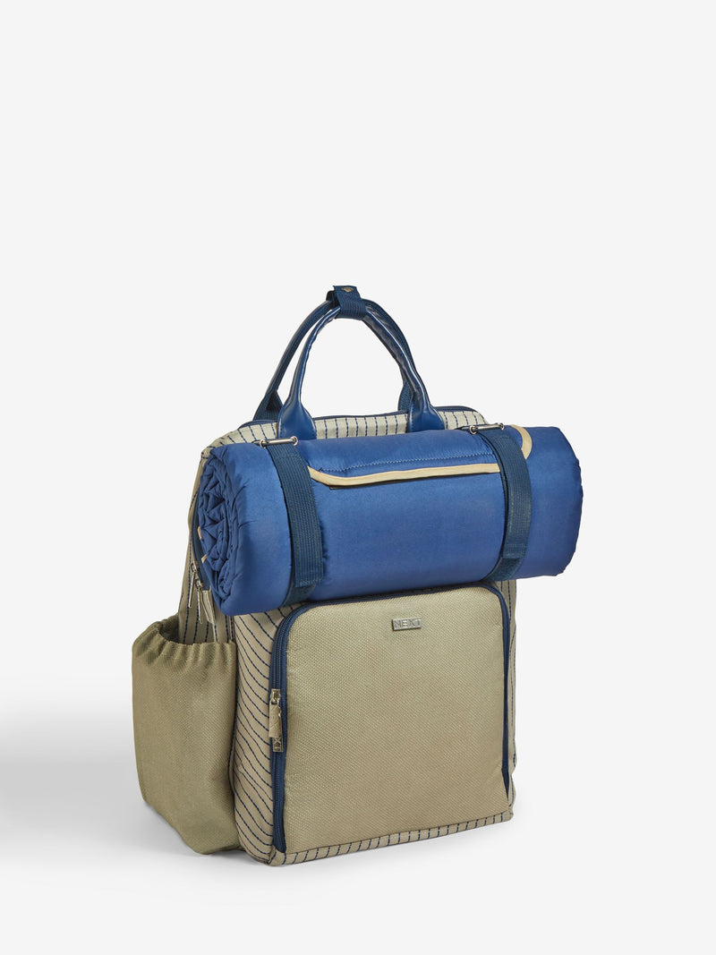 Blue and neutral Mediterranean picnic backpack for 4 persons - British product