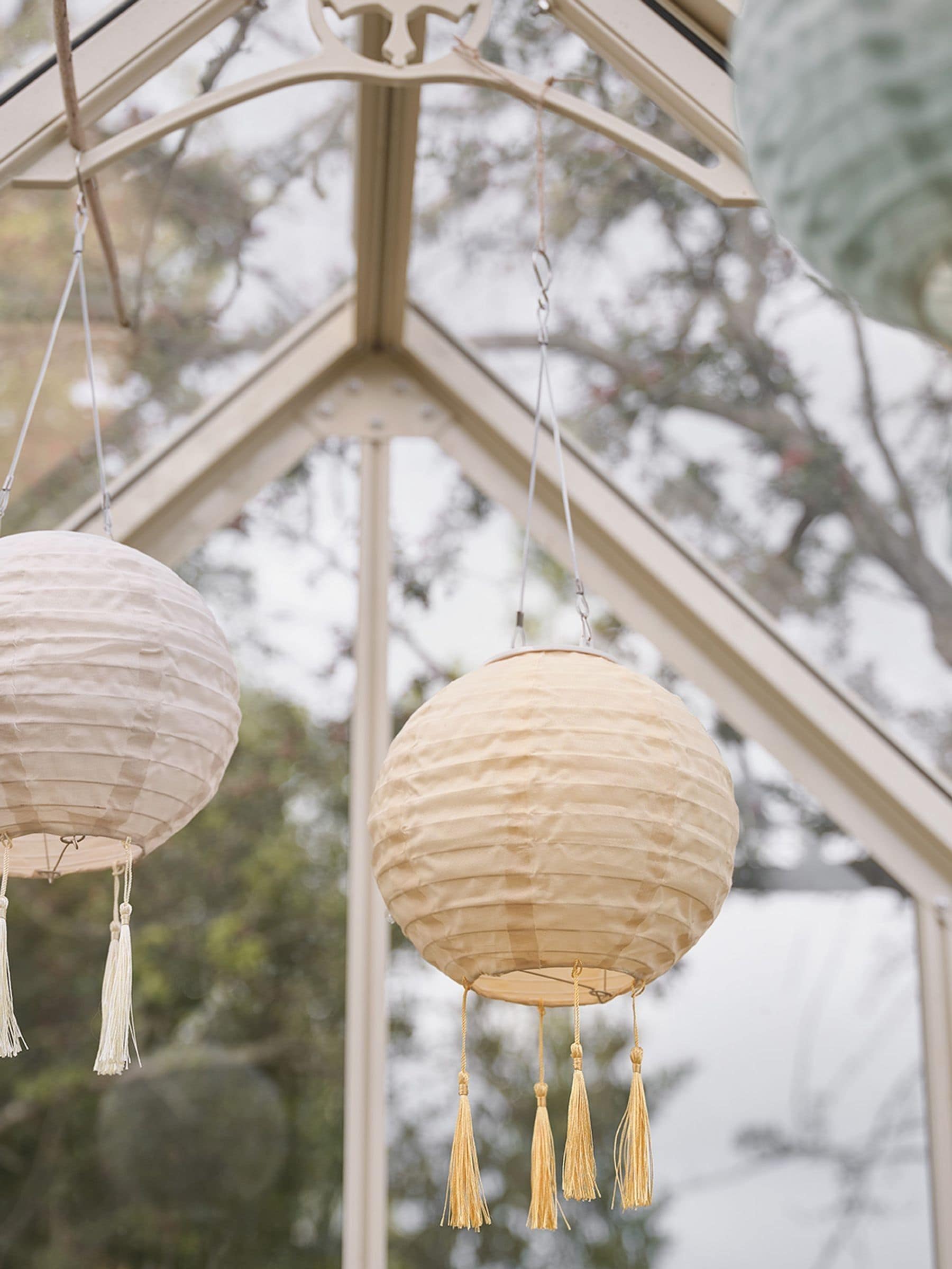 Lights4fun pastel hanging solar lanterns 20cm - British product