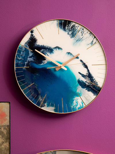 Horloge murale abstraite bleue Celina Fifty Five South