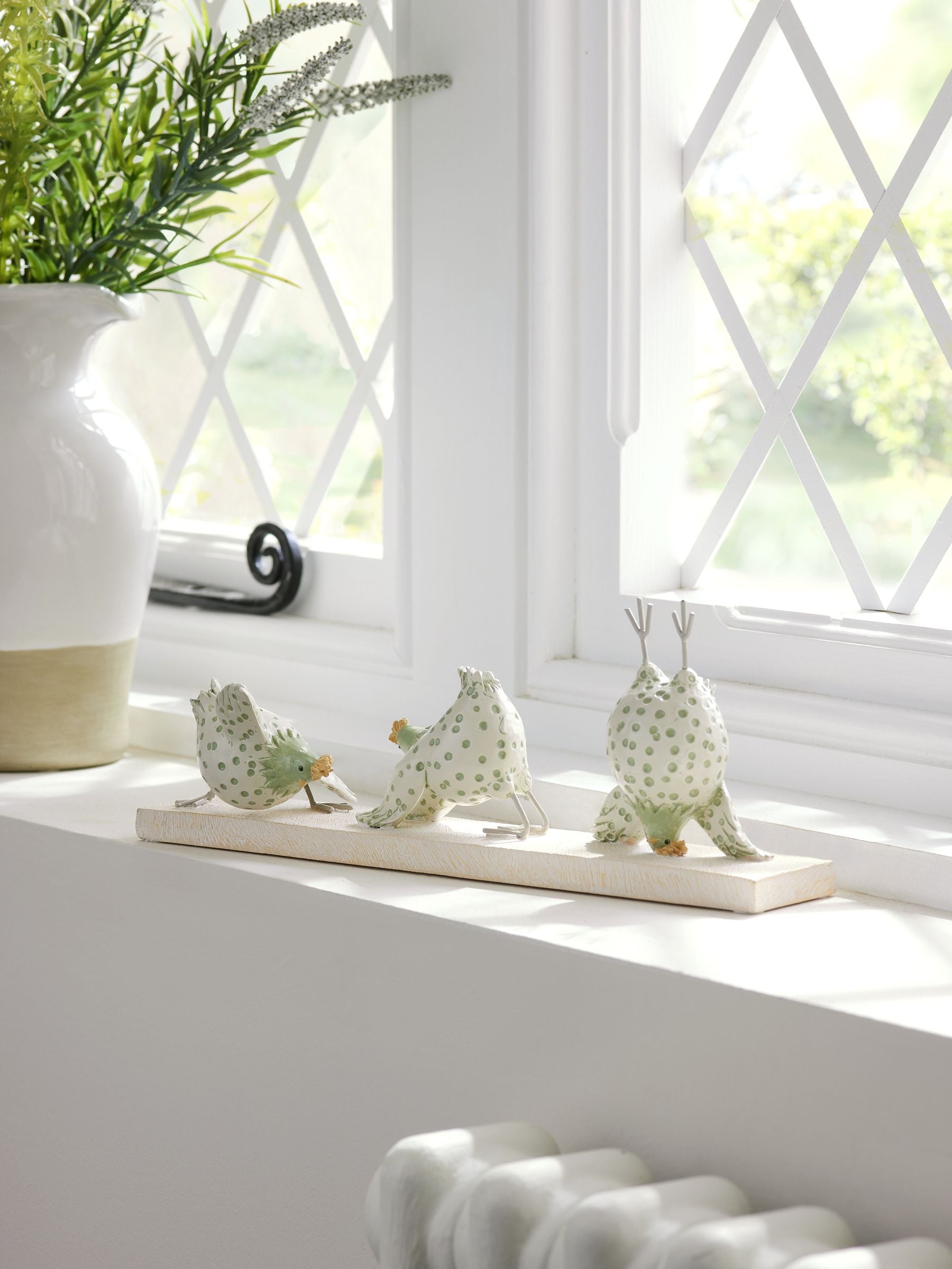 Yoga Chicken Ornament Sage Green Set of 3 (British brand)