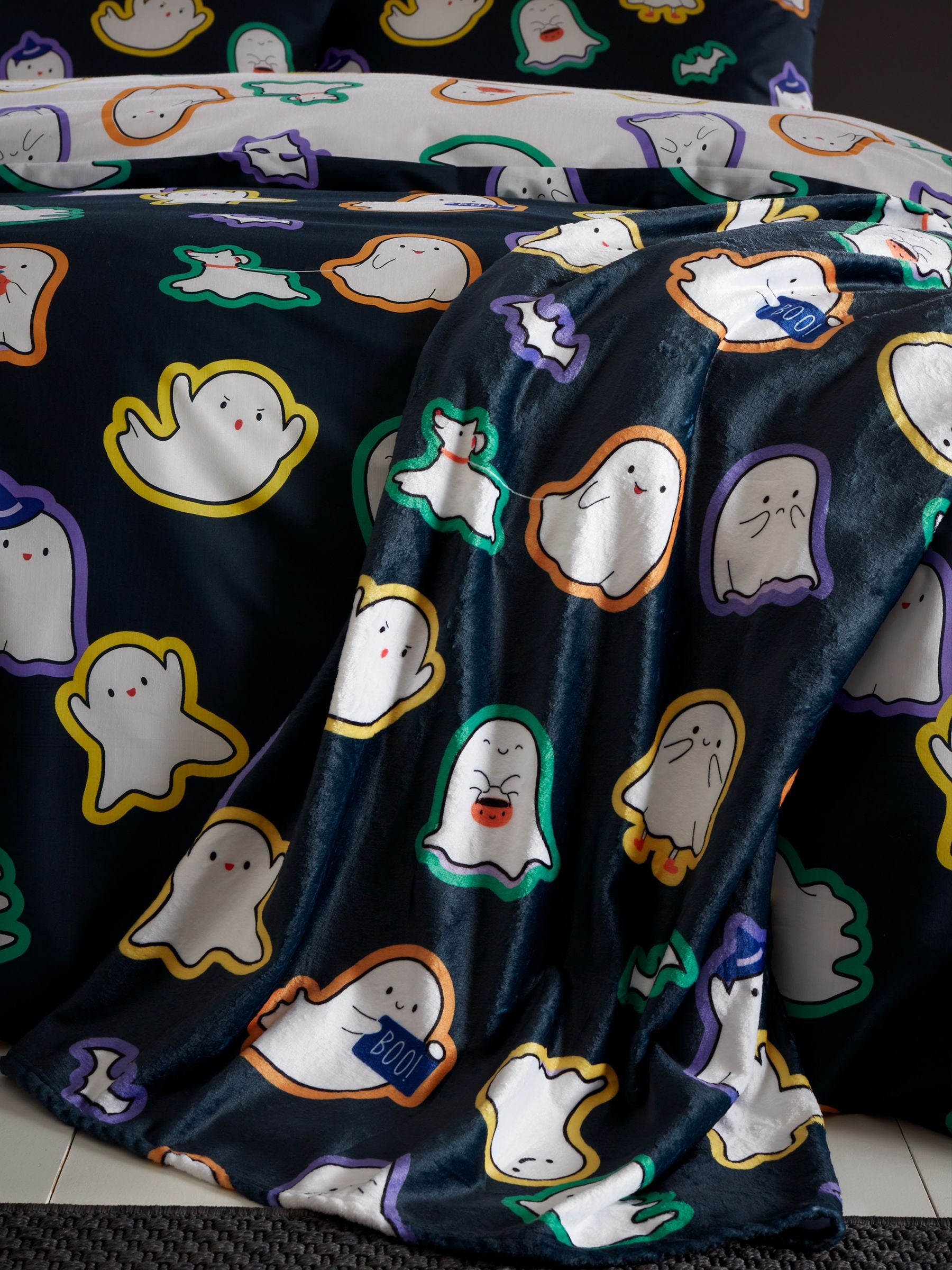 Catherine Lansfield fleece throw Halloween ghosts 130x170cm, UK version