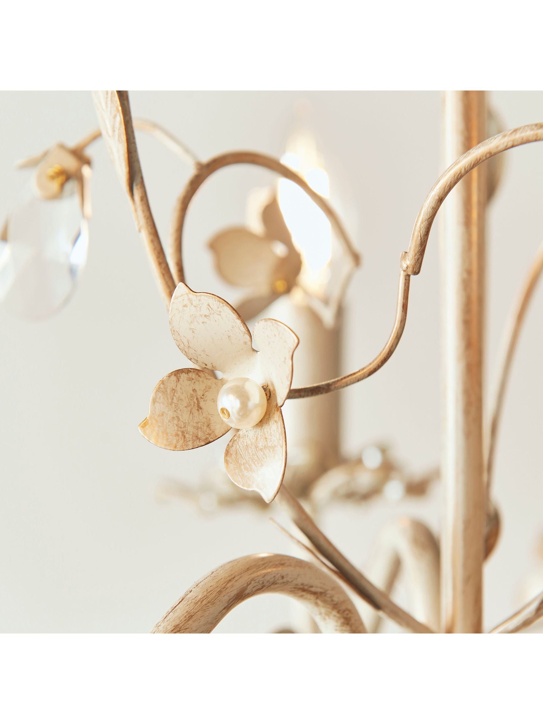 Gallery Home Gold Milford chandelier 47.5cm, imported from the UK