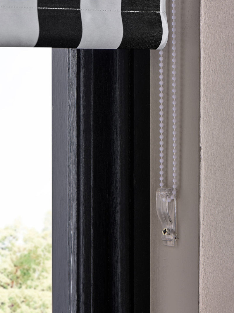 Blackout roller blind stripe print black/white - UK version