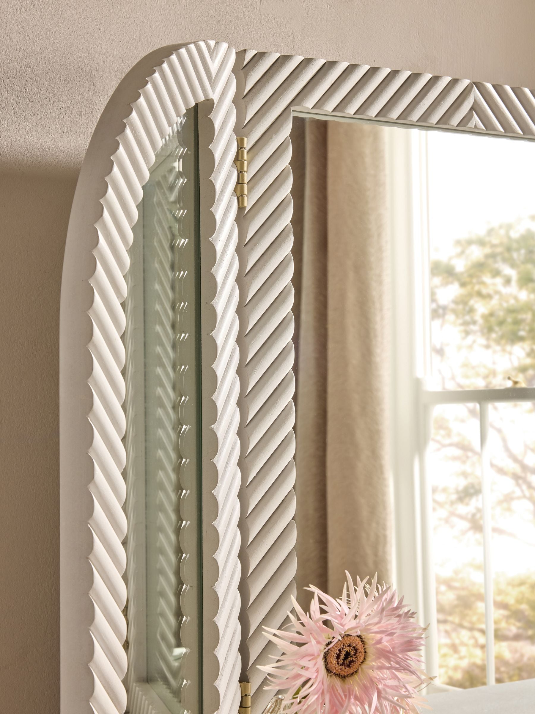 Valencia light grey solid mango wood dressing mirror 90.5cm (British brand)