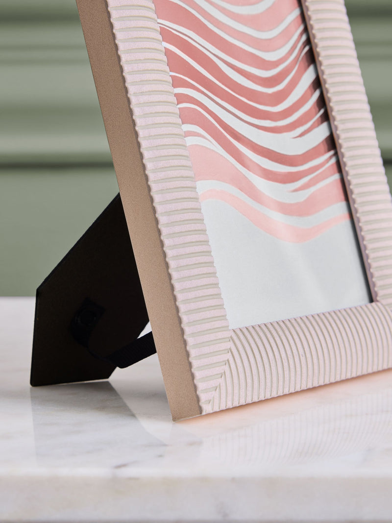 Set of two pink linear photo frames - British product