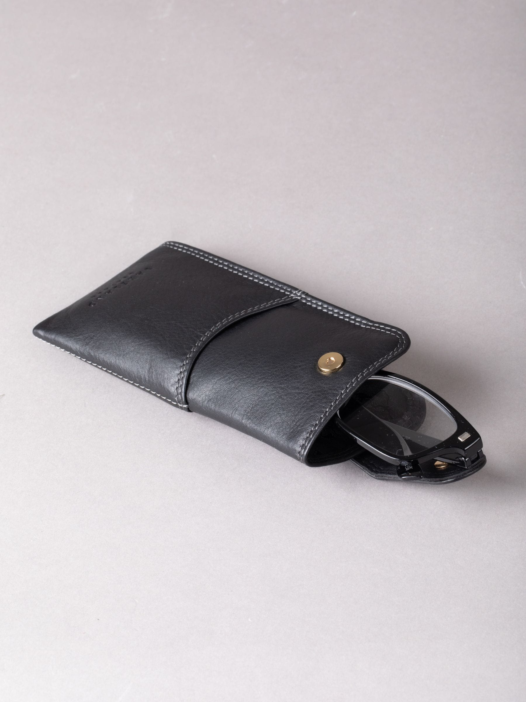 Lakeland Leather black double glasses case, imported from the UK