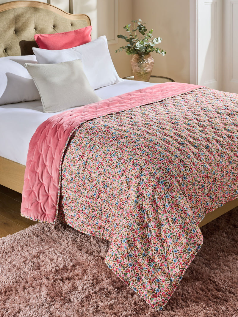 Ditsy floral bedspread multi bright (British brand)
