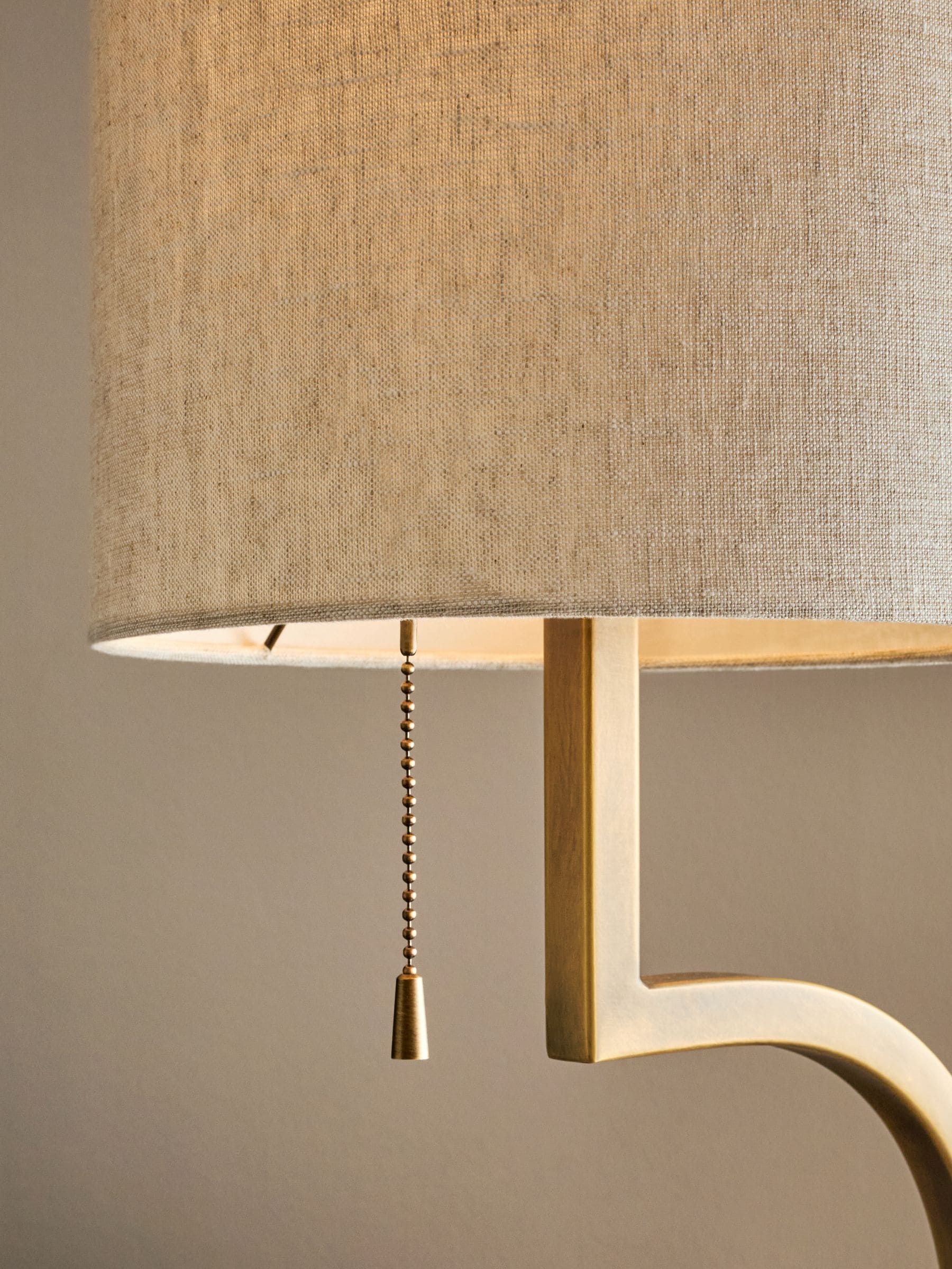 Brass Hanbury floor lamp with fabric shade 135cm - British product