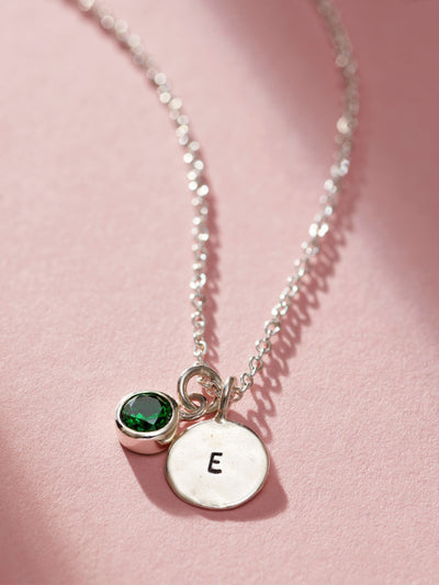 Posh Totty Designs Personlig Sterling Sølv Fødselssten og Initial Disc Charm Halskjede 18 tommer kjede