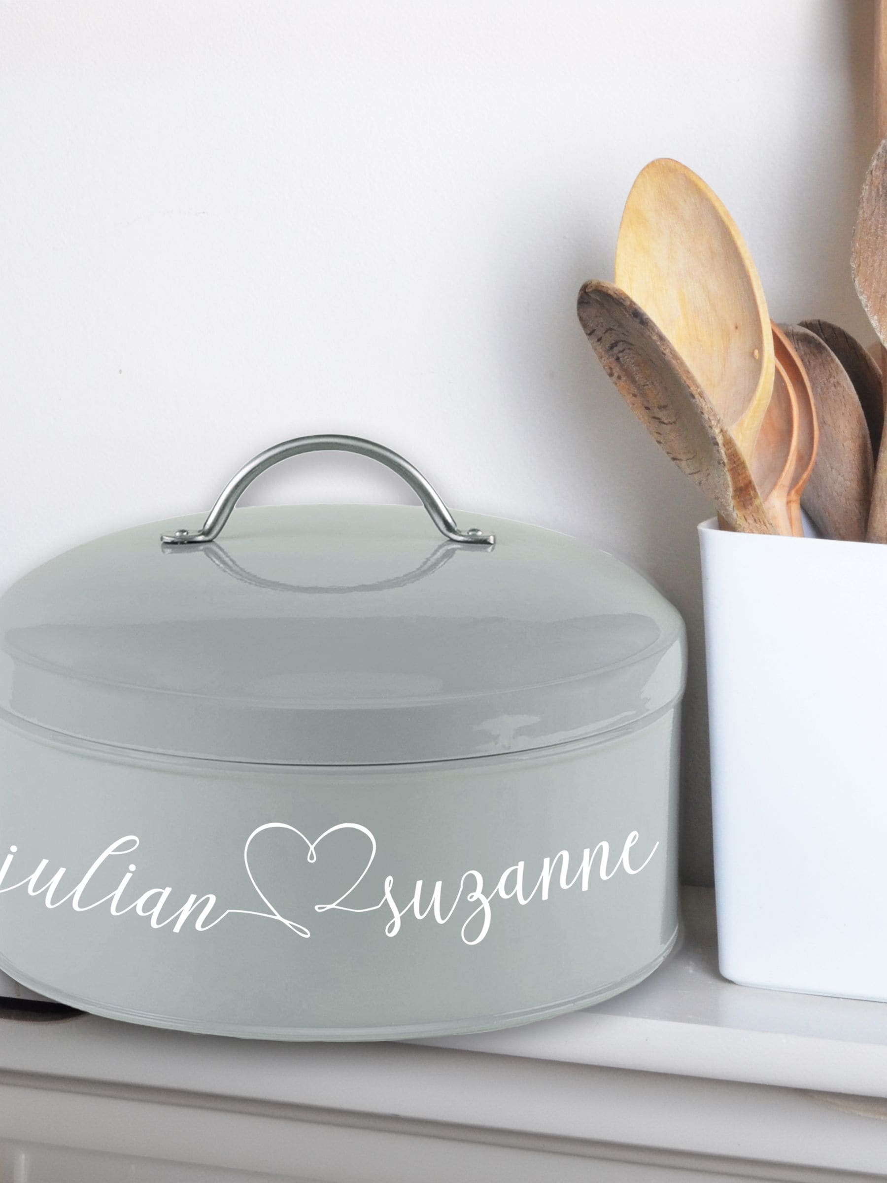 Jonnys Sister personalised heart cake tin, imported from the UK