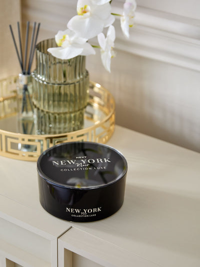 Noir Cassis & Coconut Collection Luxe New York Große 3-Docht 2-Docht-Kerze