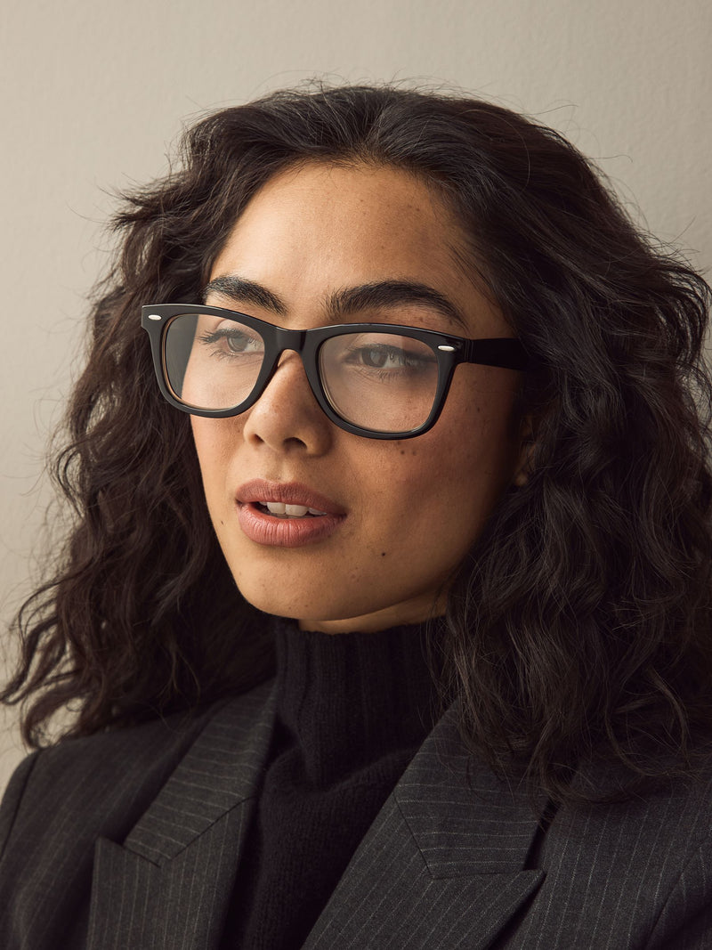 Black ready-to-wear reading glasses with scratch-resistant lenses - British product