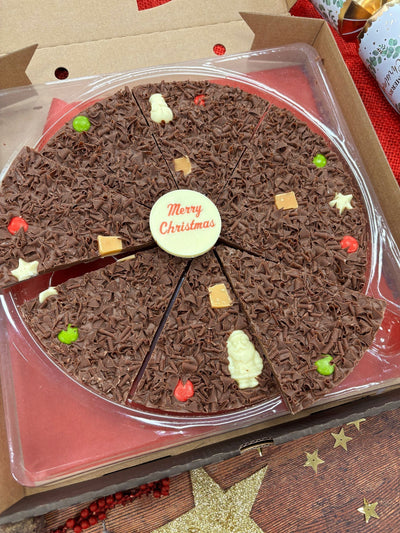 Neste The Gourmet Chocolate Pizza Co Jul 10-tommers sjokoladepizza - Kjøp online på McGrocer
