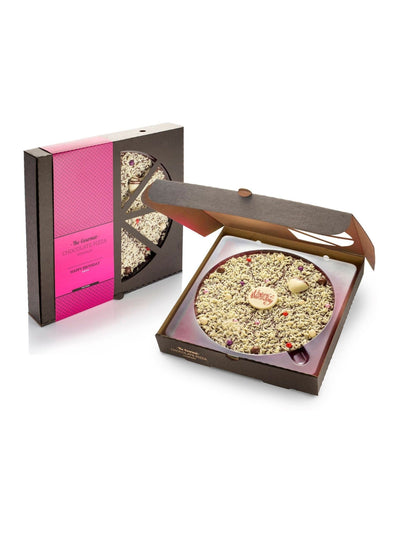 Next The Gourmet Chocolate Pizza Co Gratulerer med Dagen for Henne 10-tommers Sjokoladepizza- Kjøp online hos McGrocer