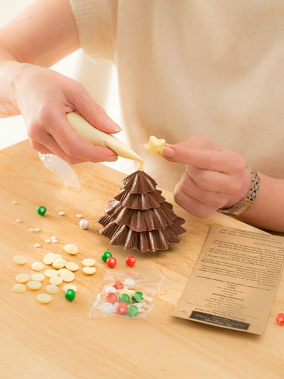 Next The Gourmet Chocolate Pizza Co Juletre Kit- Kjøp online hos McGrocer