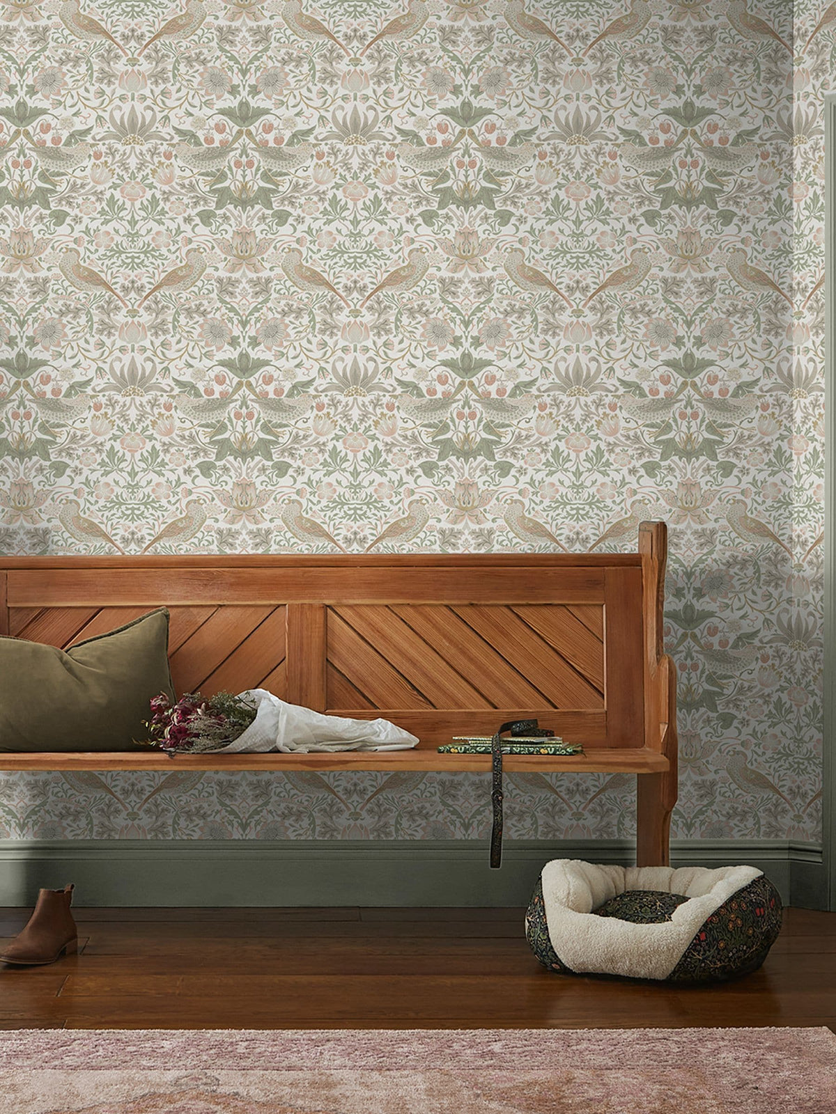 William Morris Strawberry Thief A4 wallpaper sample - British product