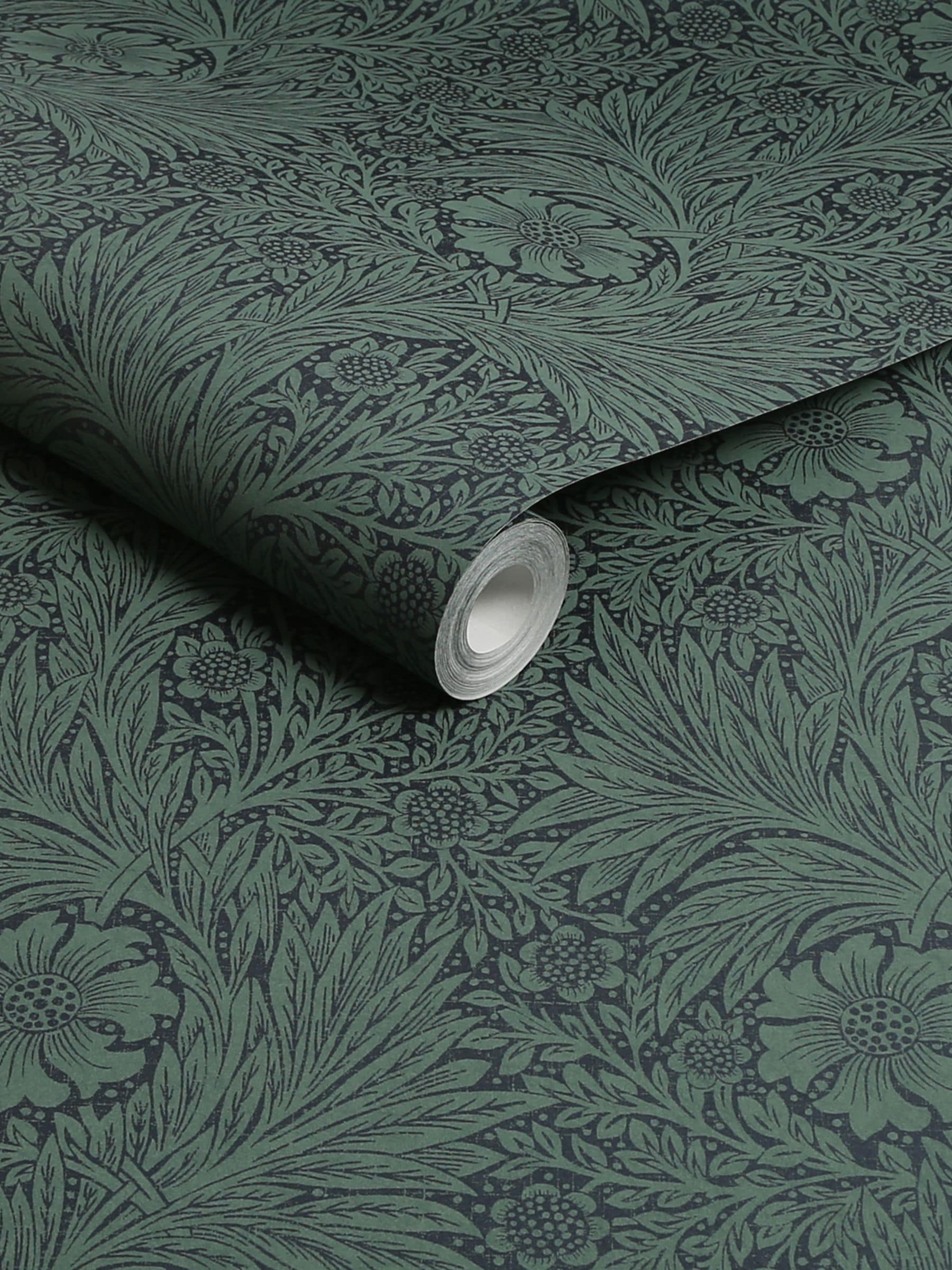 William Morris Marigold wallpaper green fibrous 10m, UK version
