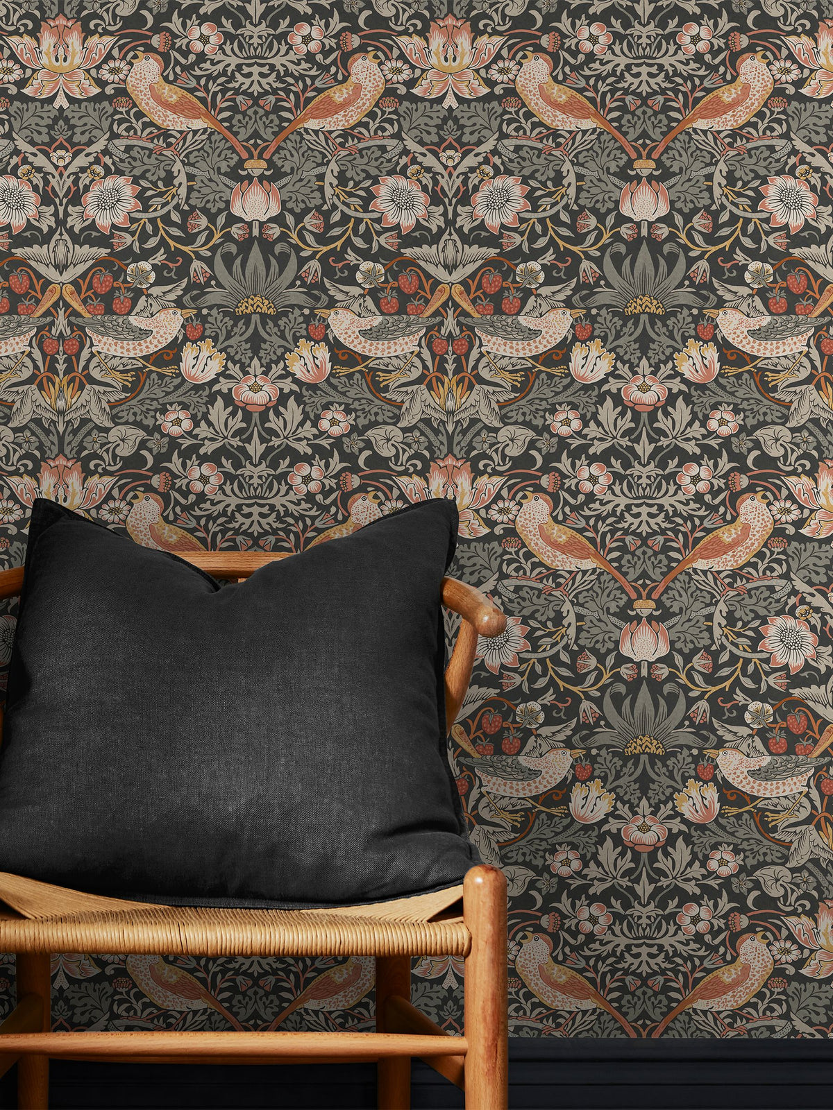 William Morris wallpaper Charcoal Strawberry Thief 10M, UK version