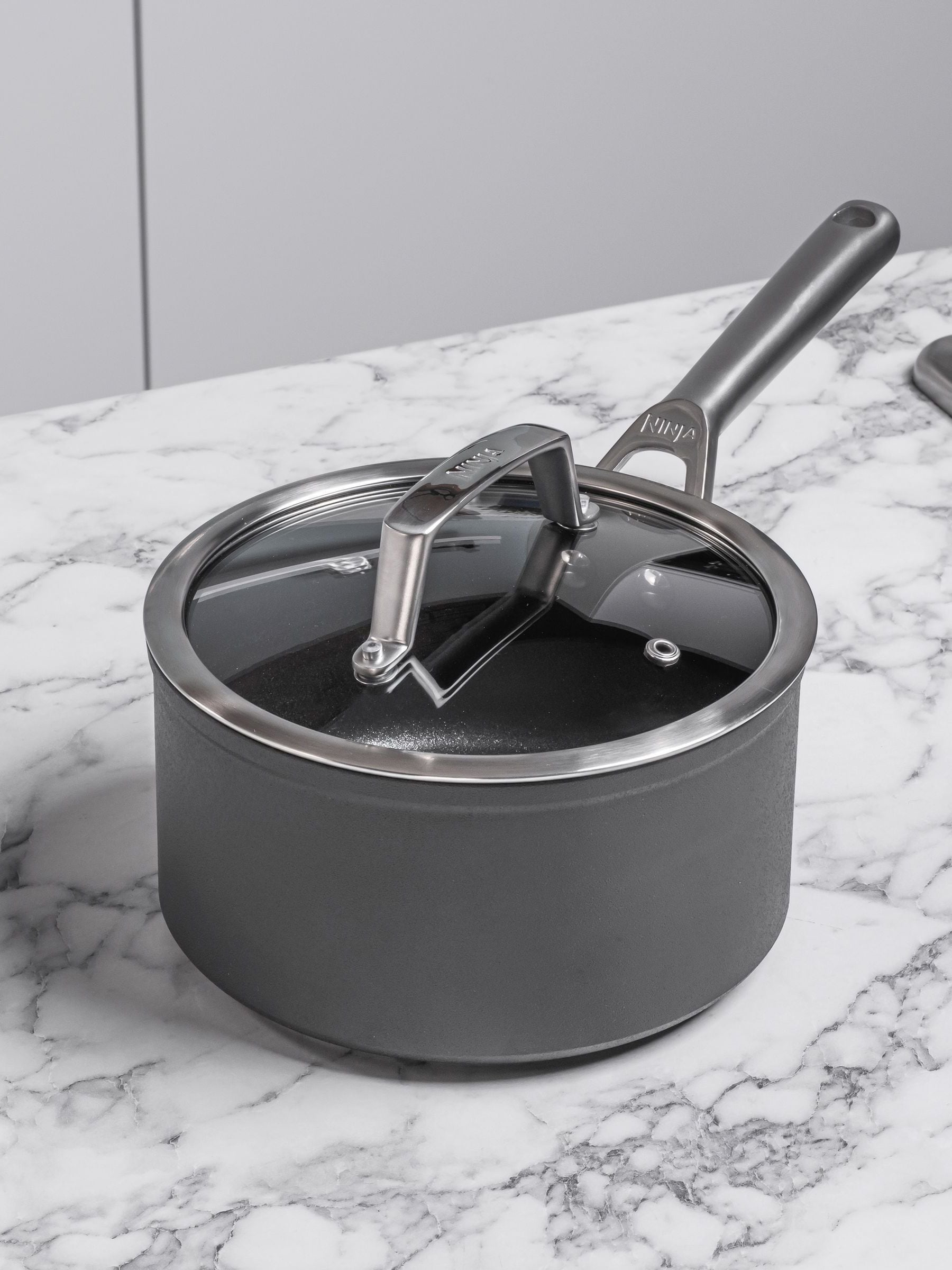 Ninja Foodi ZEROSTICK grey saucepan 18cm with lid, imported from the UK