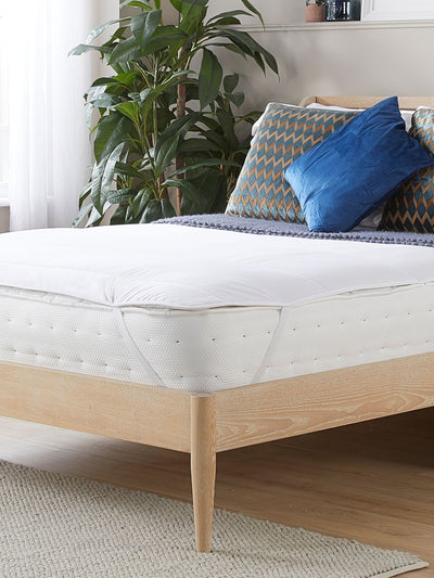 غطاء مرتبة صوفي طبيعي لتنظيم درجة الحرارة أبيض من Slumberdown