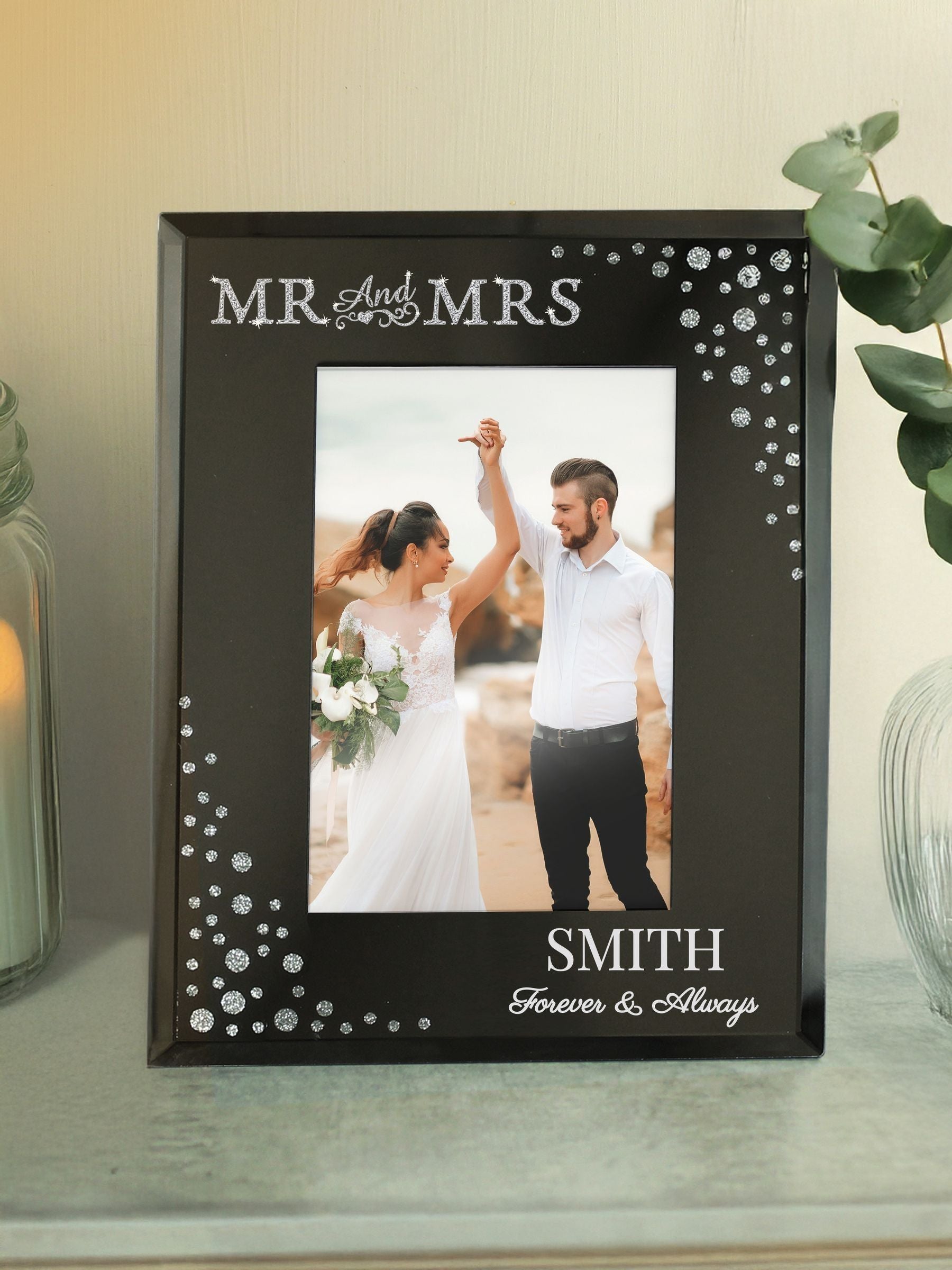 PMC Personalised Mr and Mrs 6x4 mirrored photo frame, imported from the UK