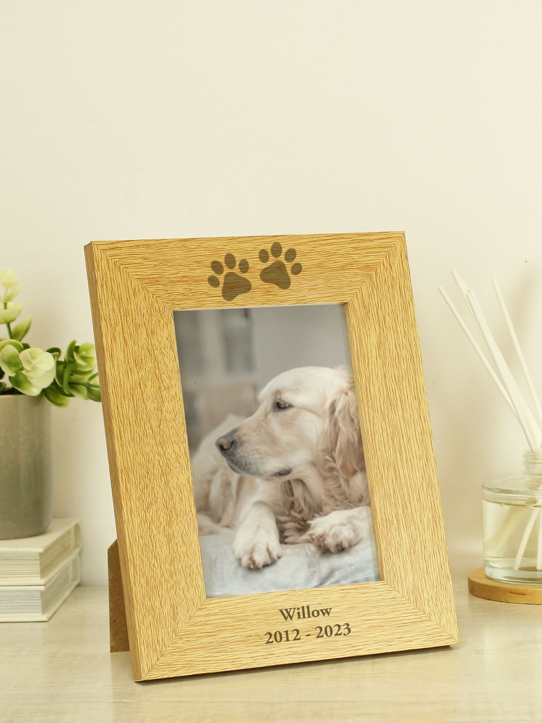 PMC personalised paw print wooden photo frame, UK version