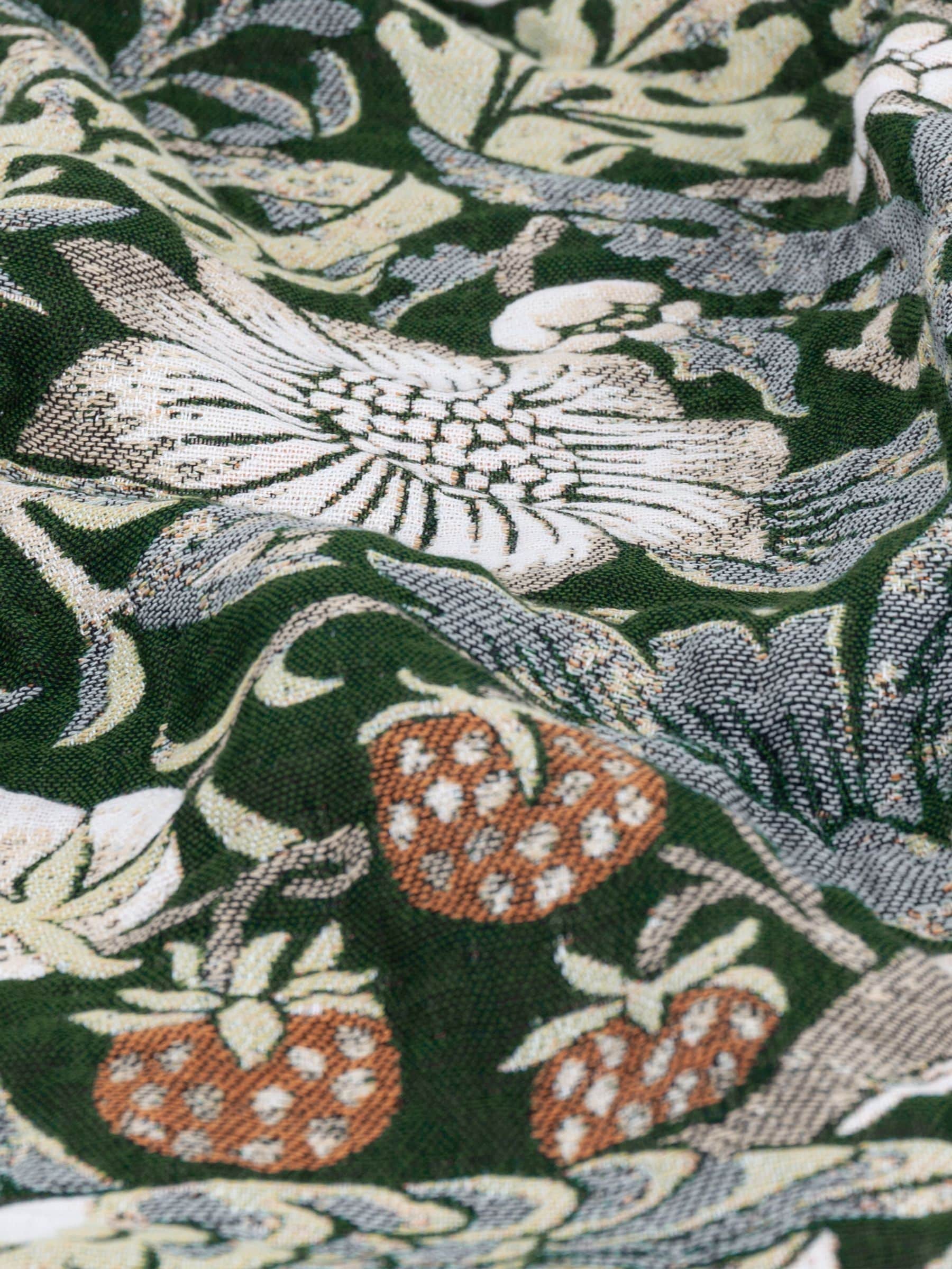 Morris & Co Strawberry Thief jacquard throw 170cm, UK version