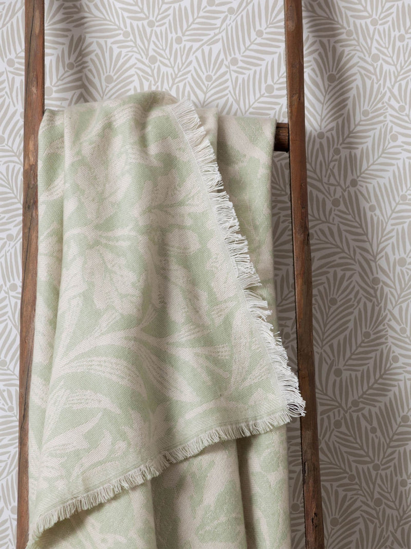 Morris & Co acorn tonal woven faux fur throw 170x130cm (British brand)
