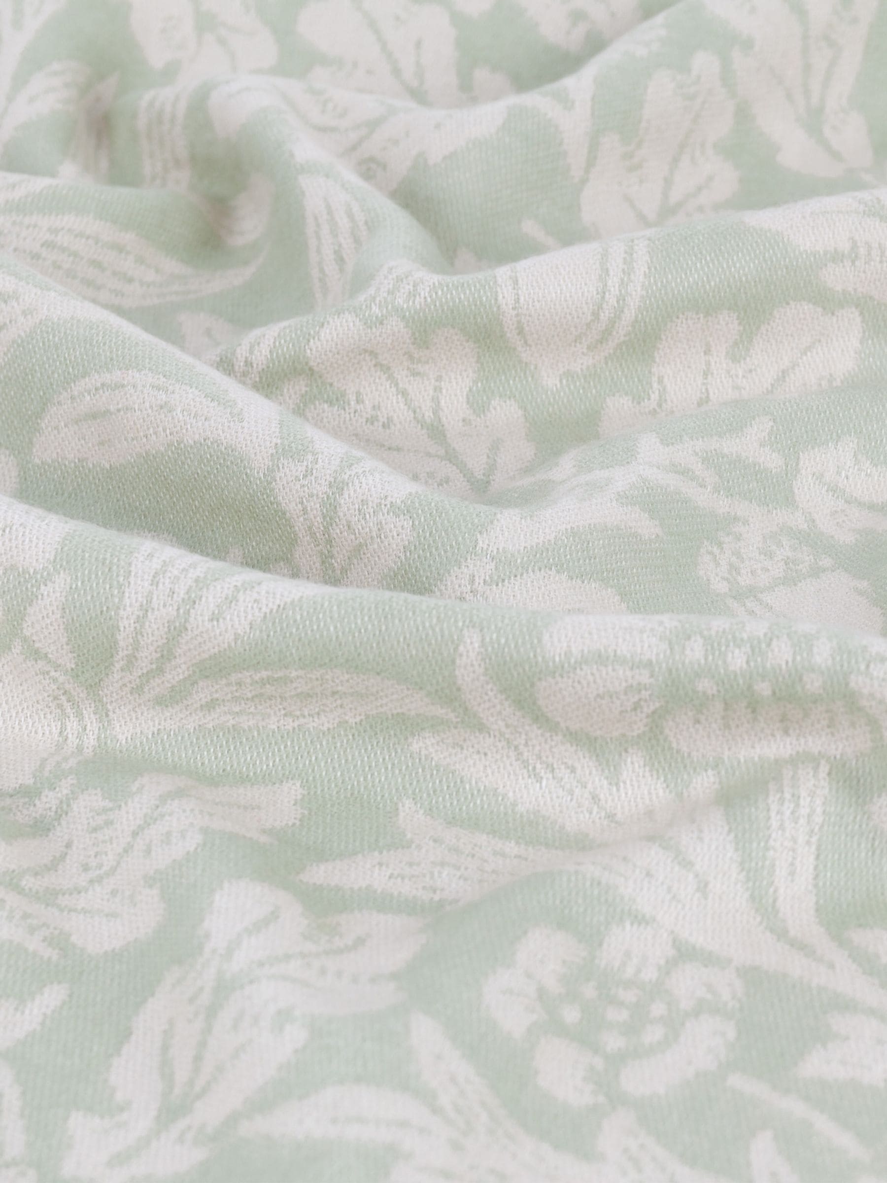 Morris & Co acorn tonal woven faux fur throw 170x130cm (British brand)