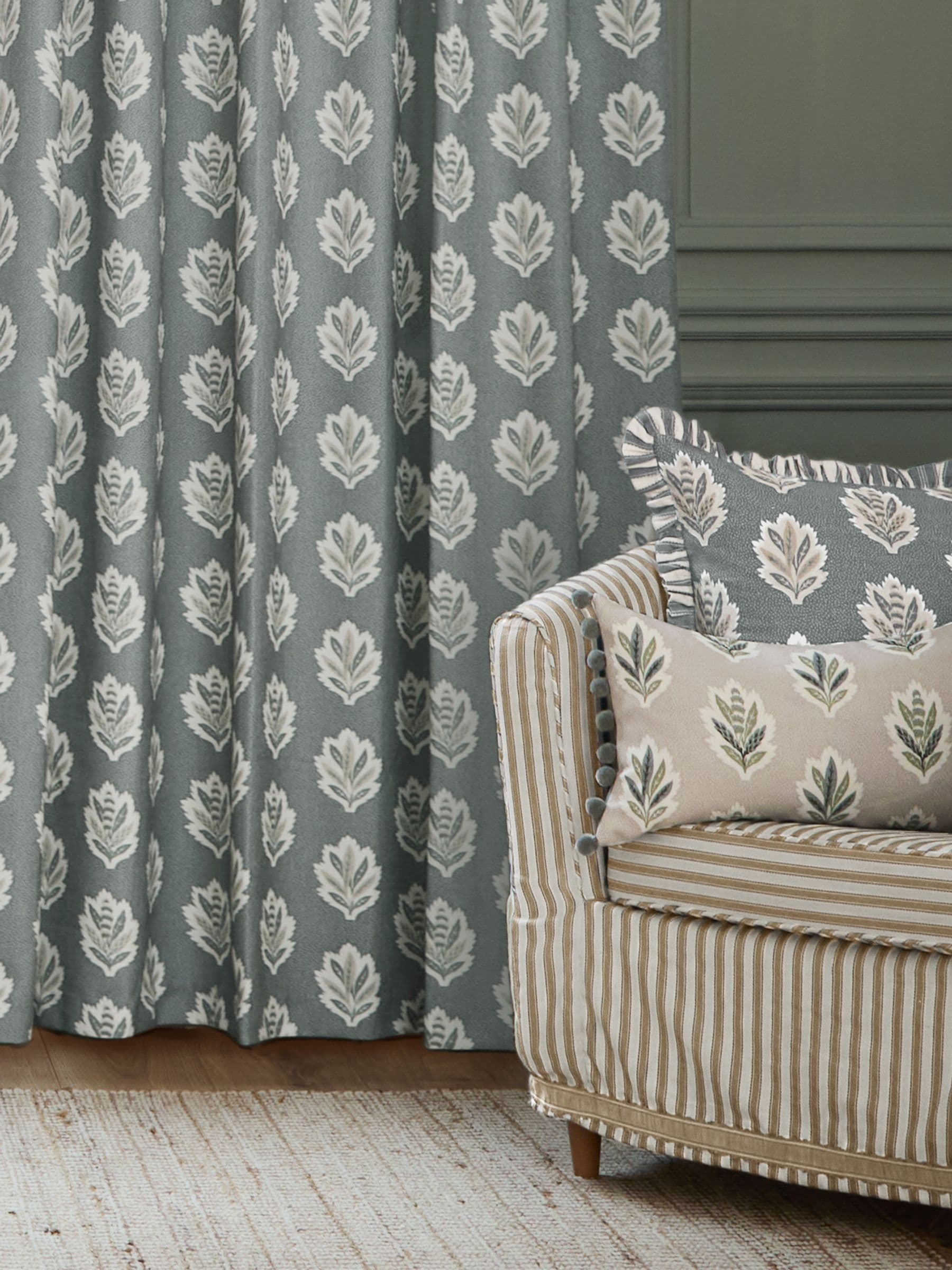 Sanderson curtains Delph Blue Sessile Leaf printed 117x137cm, UK version
