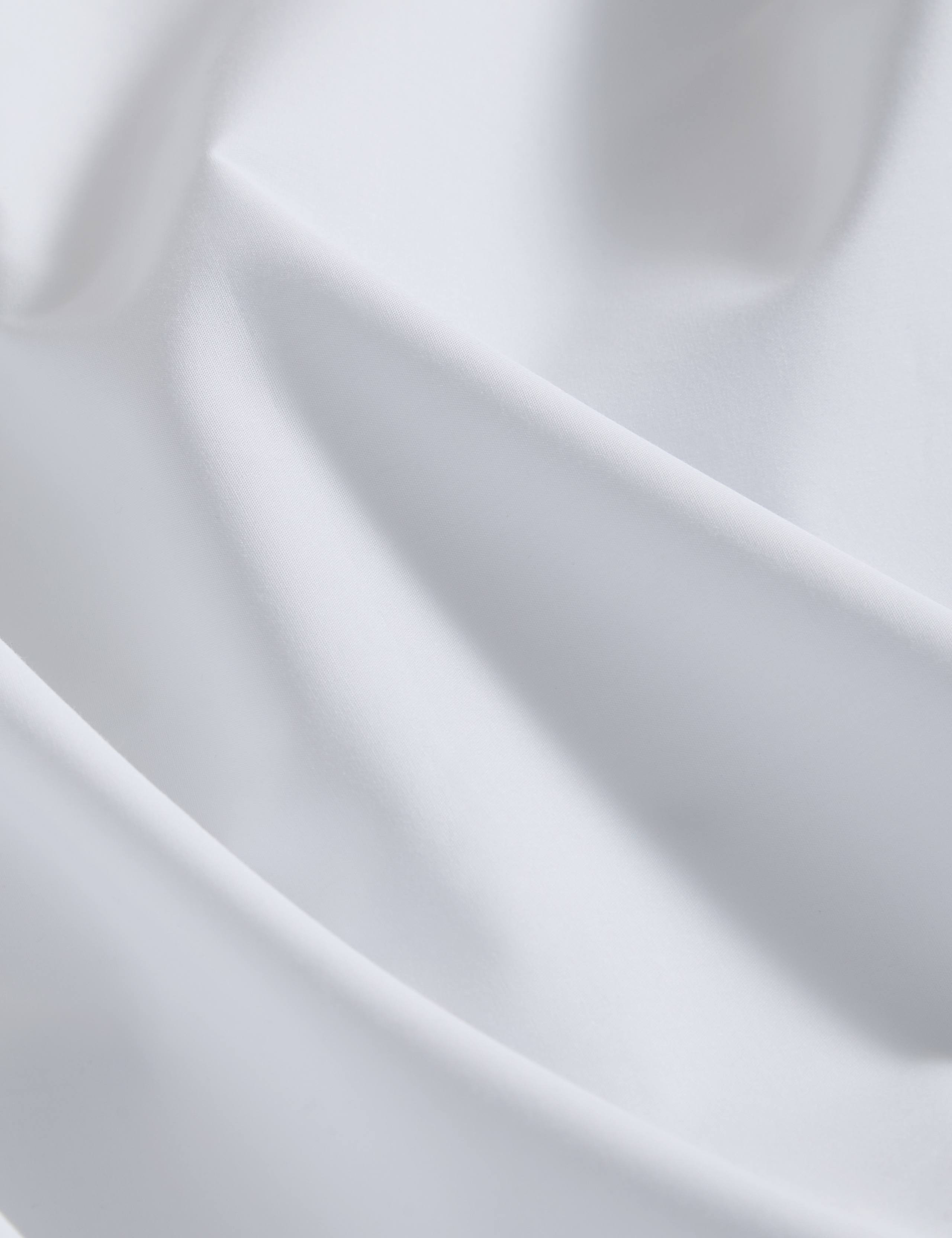 Egyptian cotton fitted sheet 230 thread count crisp (British brand)