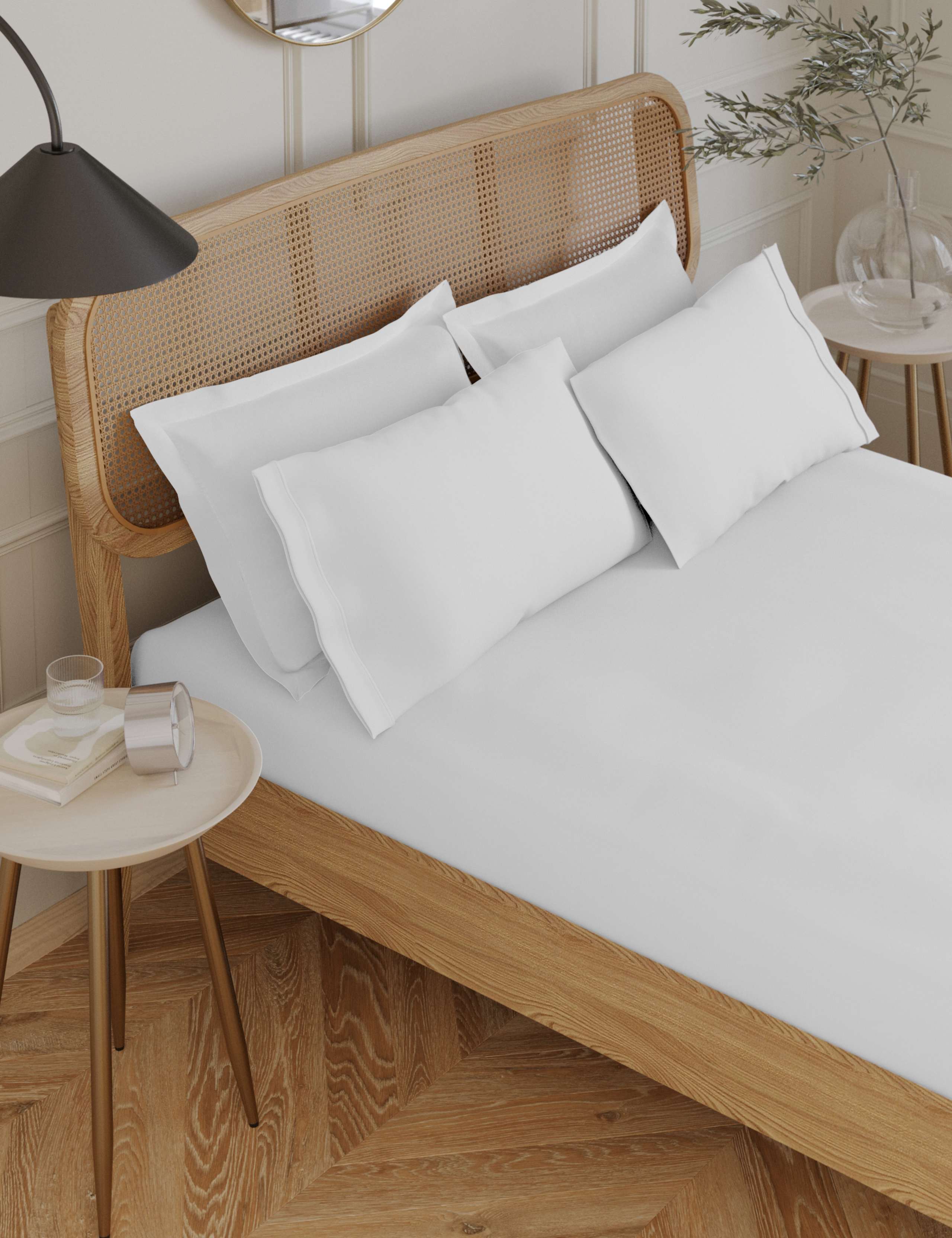230 thread count Egyptian cotton fitted sheet for 25cm deep mattresses - British product