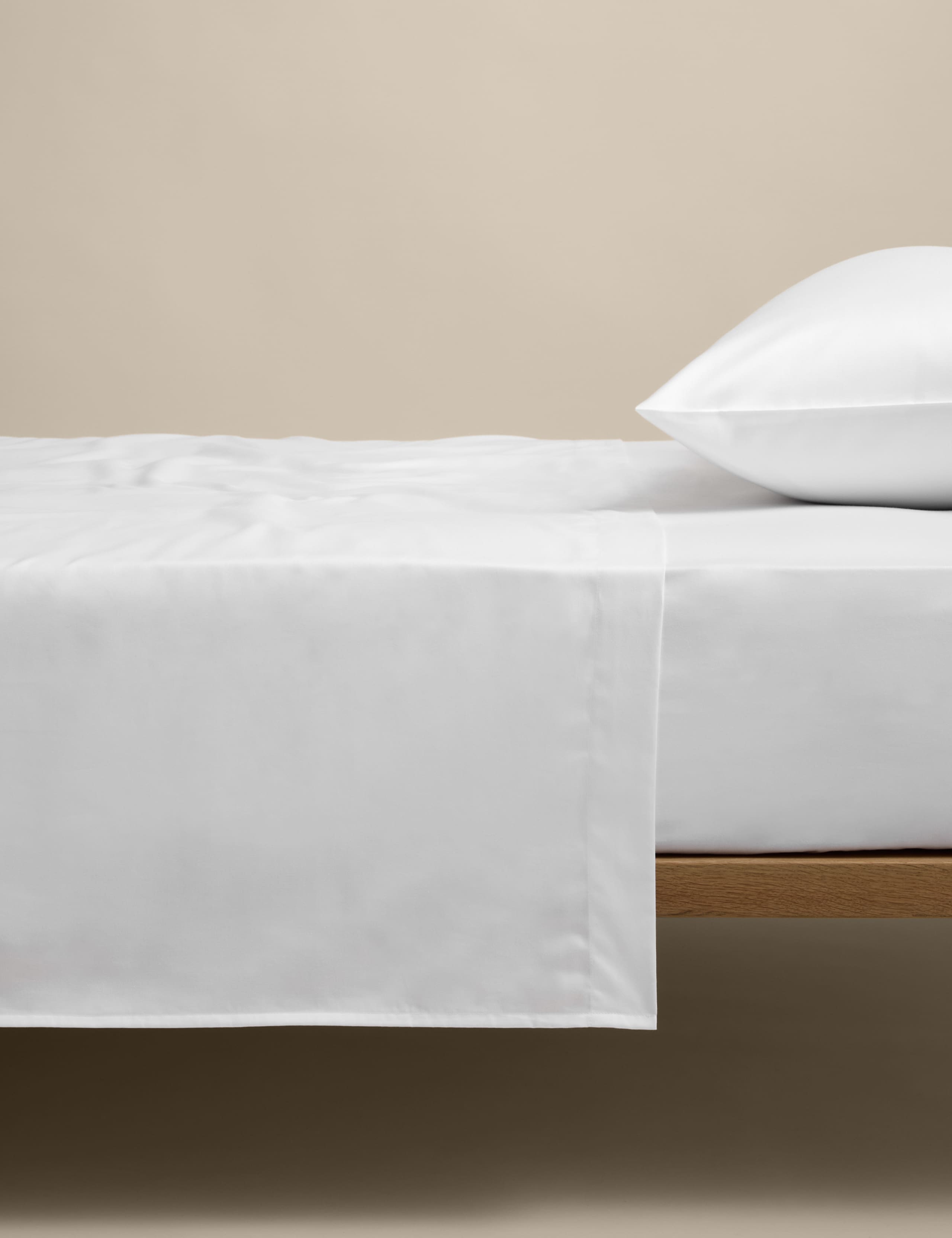 Egyptian cotton 400 thread count silky flat sheet (British brand)