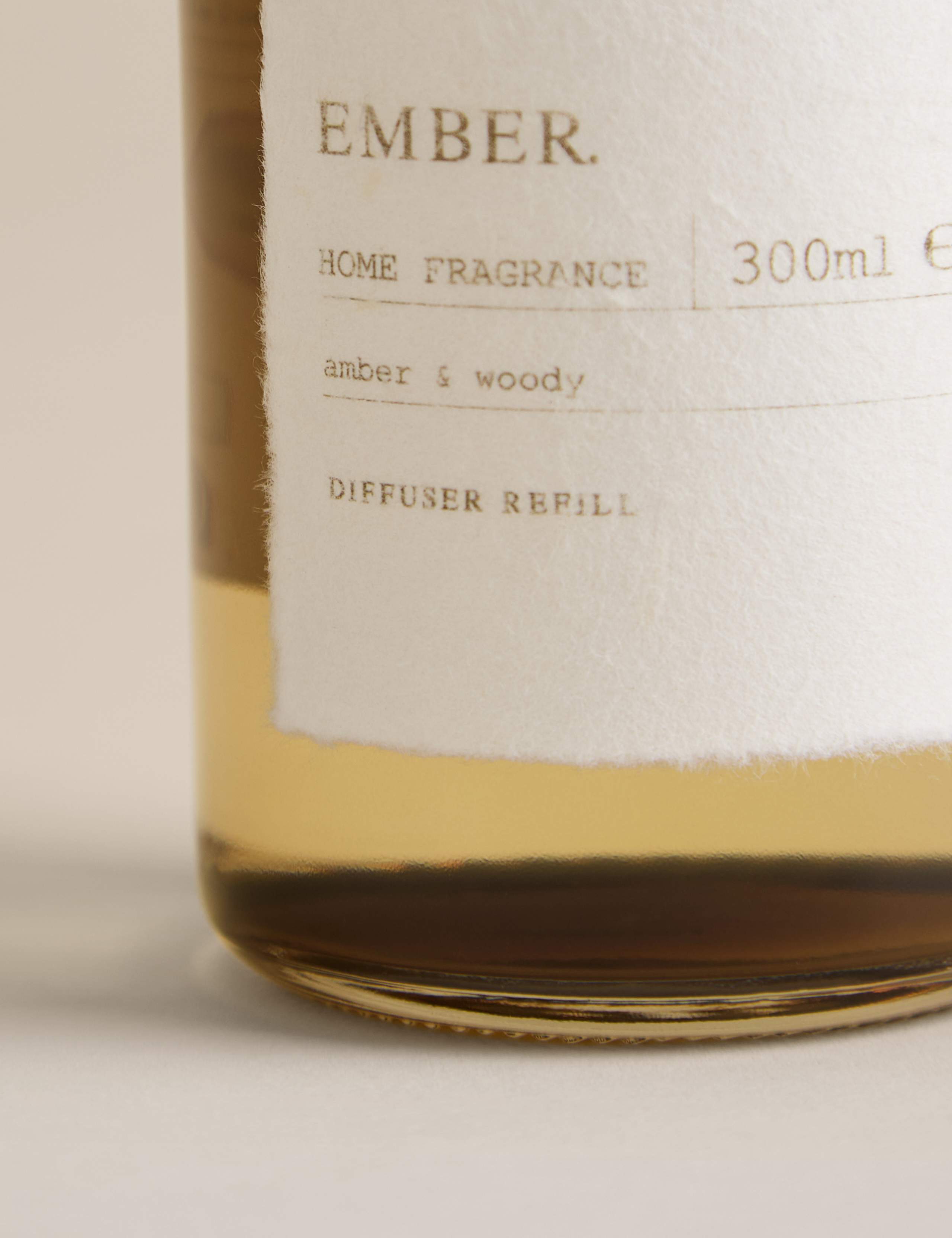 Ember diffuser refill 300ml with cardamom and sandalwood - British product