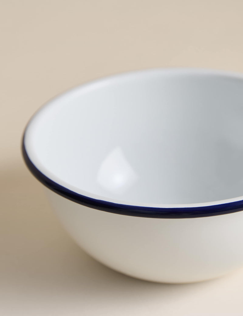 Small enamel mixing bowl 16cm - British product