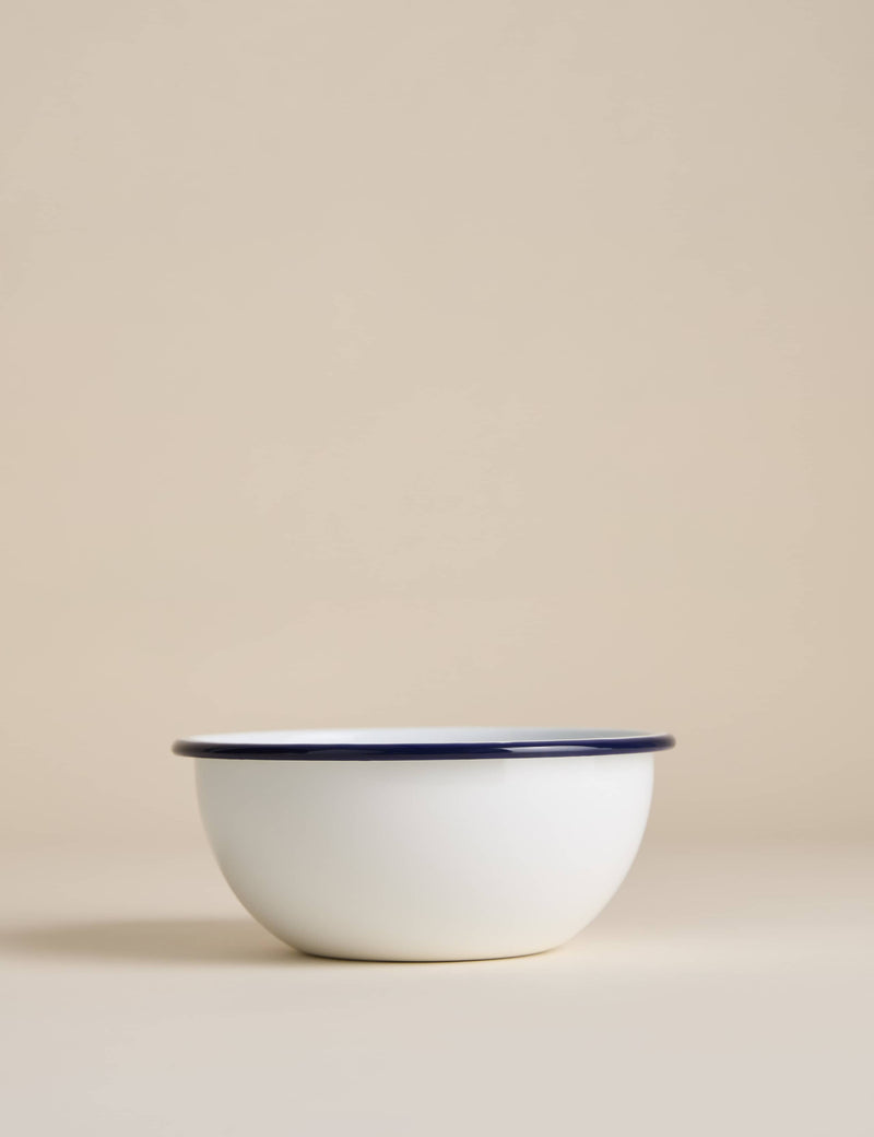 Small enamel mixing bowl 16cm - British product