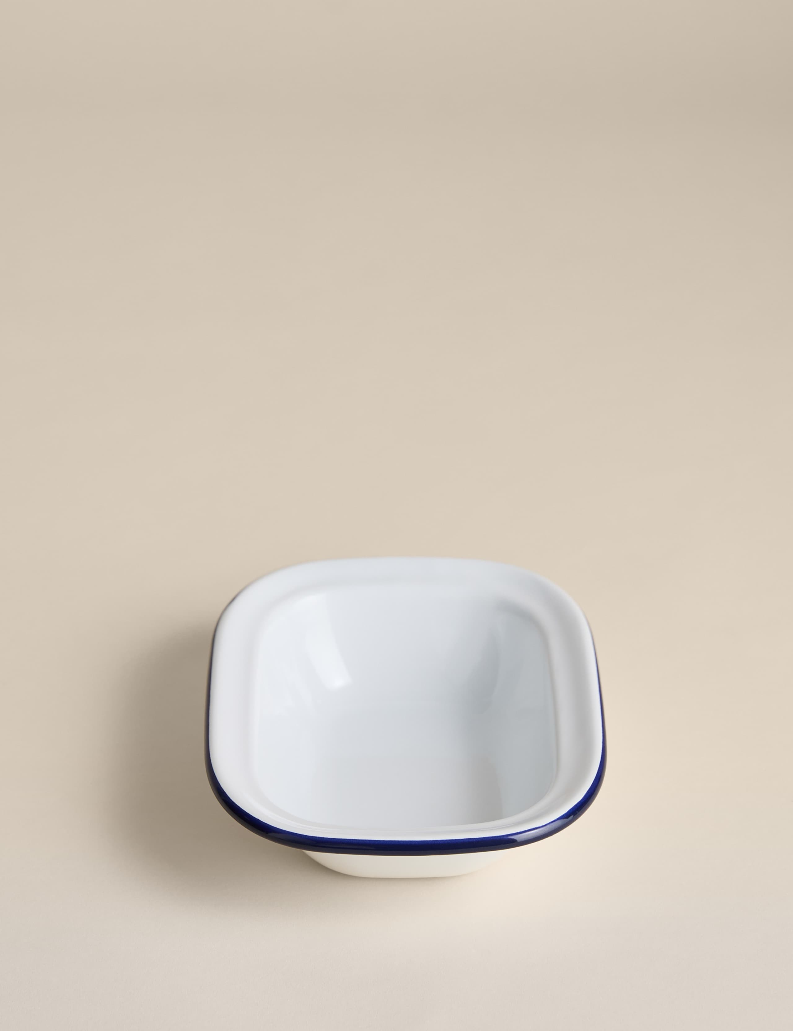 Enamel 20cm pie dish - British product